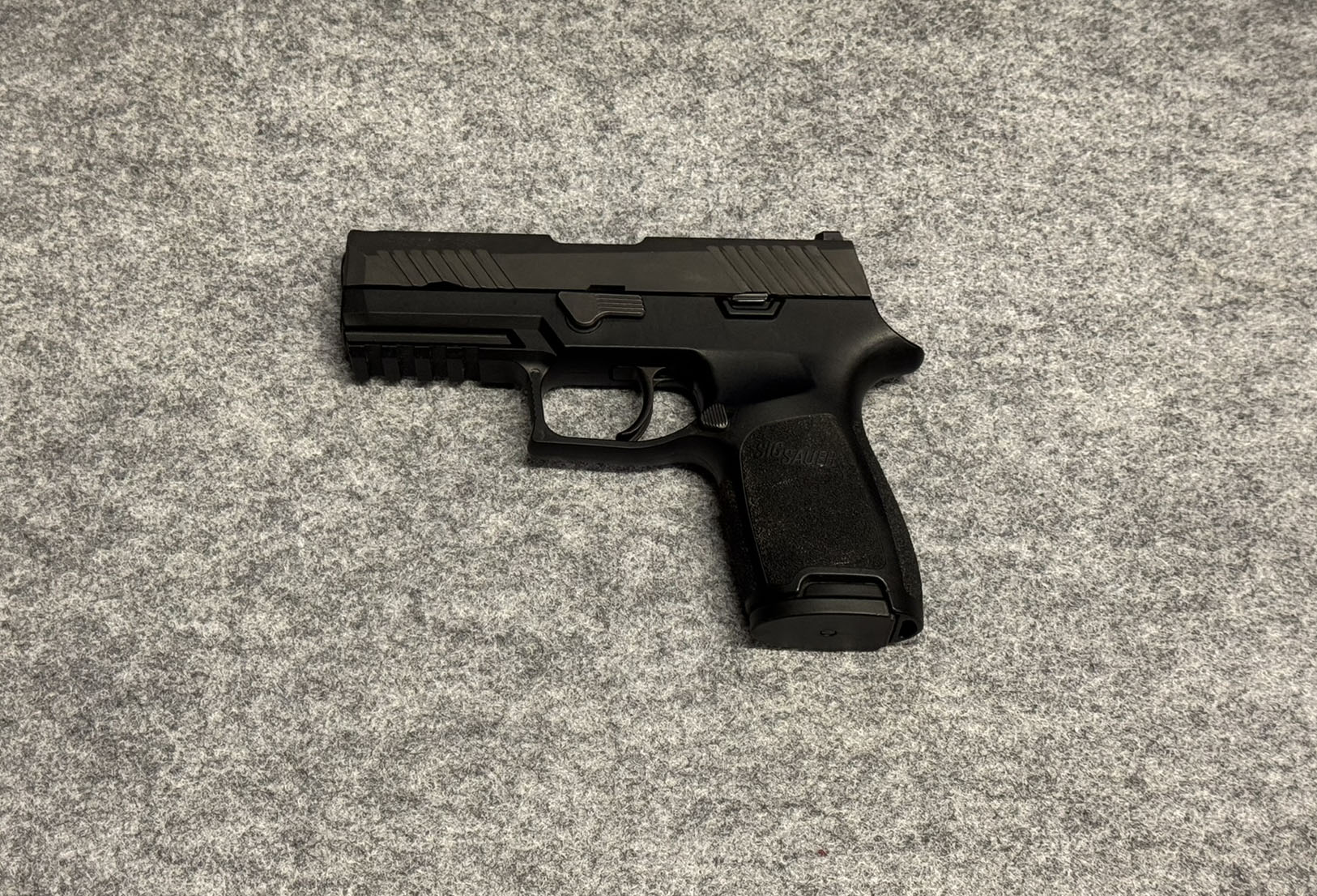 Sig Sauer ~ P320 ~ .45 ACP - Bass Pro Shops