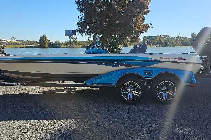 Image of 2026 RANGER Z521