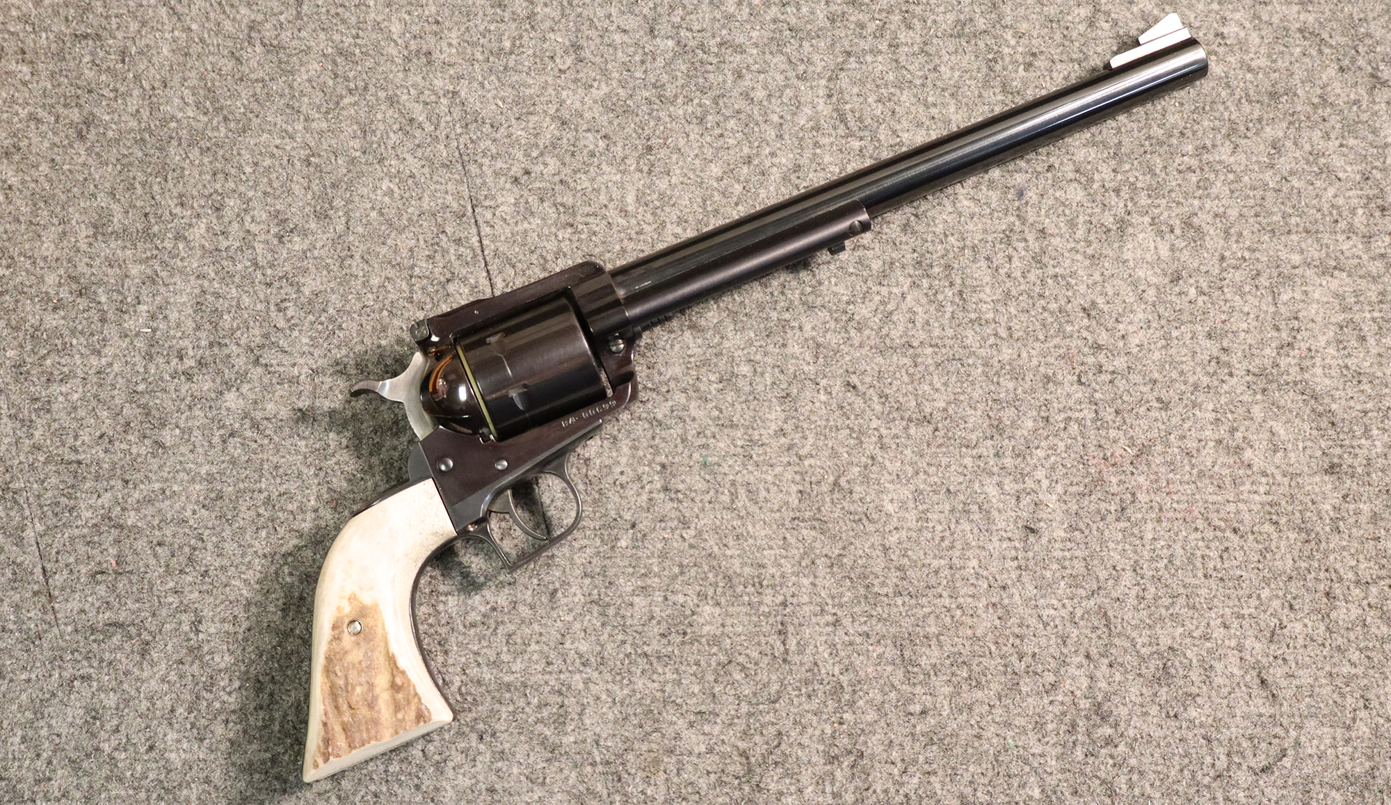 Image of Ruger ~ New Model Super Blackhawk ~ .44 Magnum (SKU:4718630)
