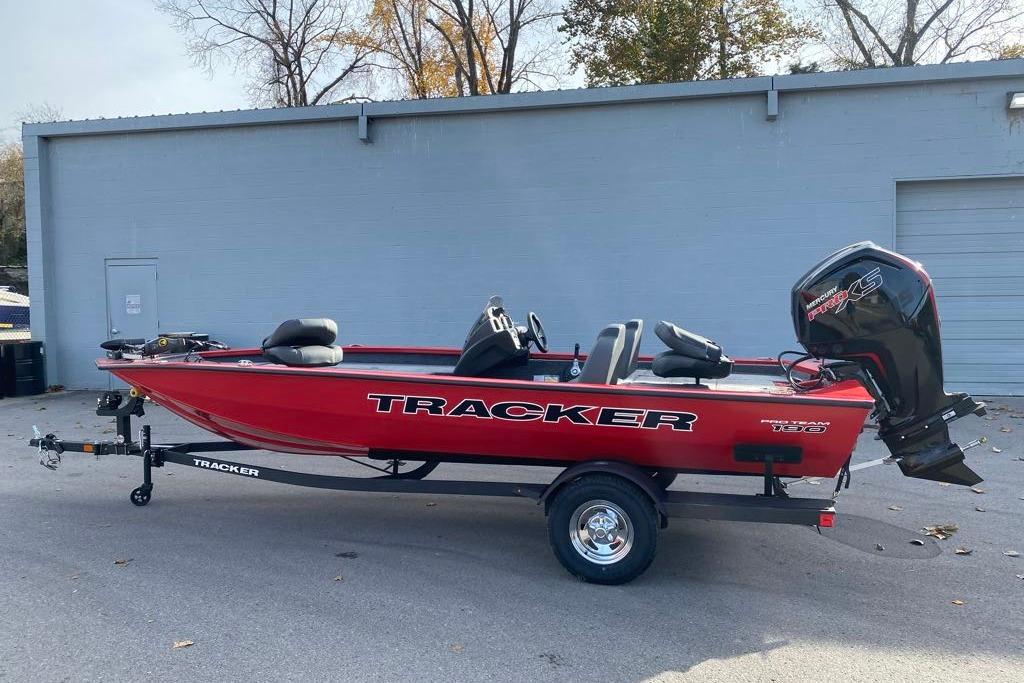 Image of 2026 TRACKER PRO TEAM 190