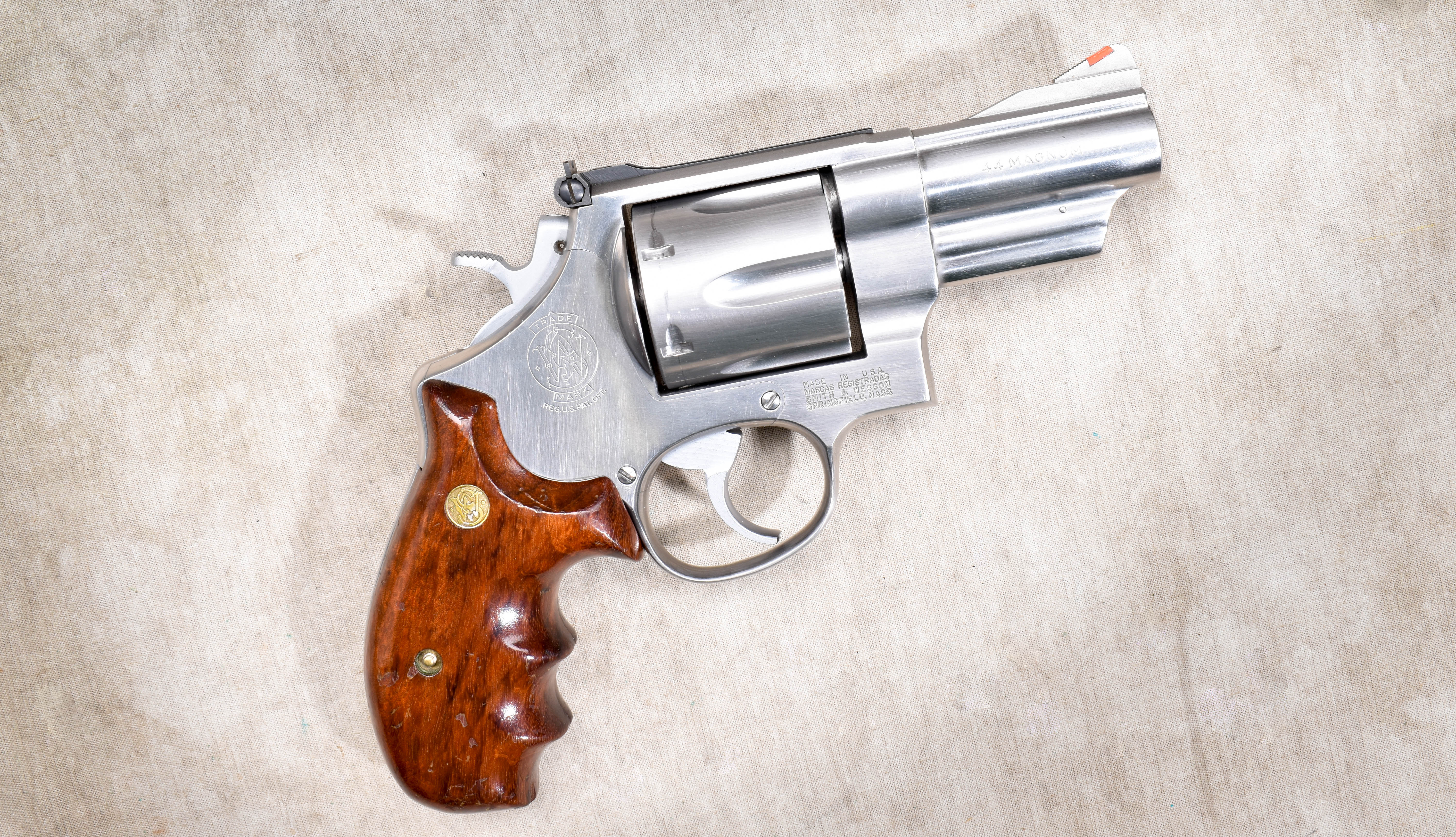 Smith & Wesson ~ Model 629-1 ~ .44 Magnum - Bass Pro Shops