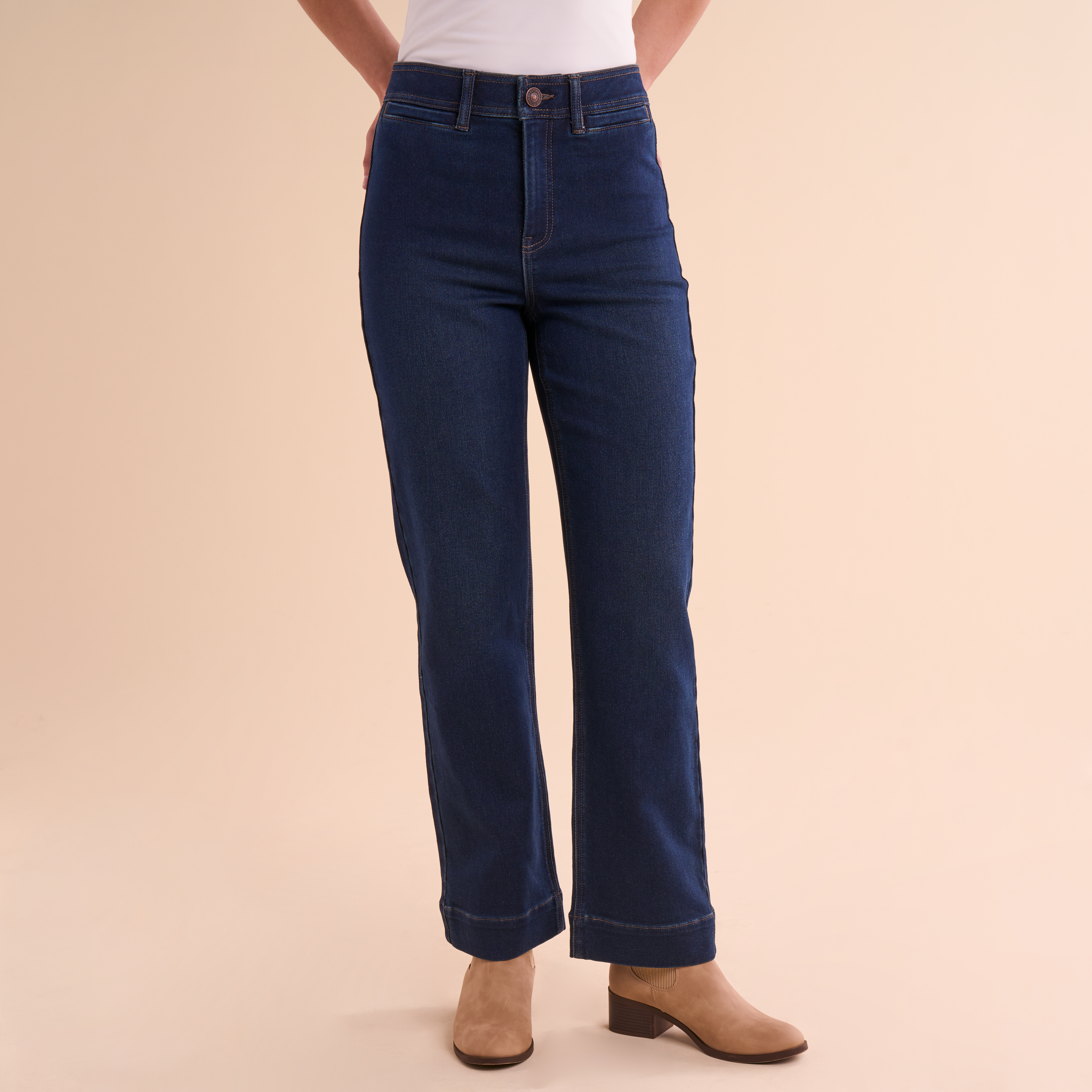 Image of Natural Reflections Knit Denim Straight-Leg Jeans - Dark Wash