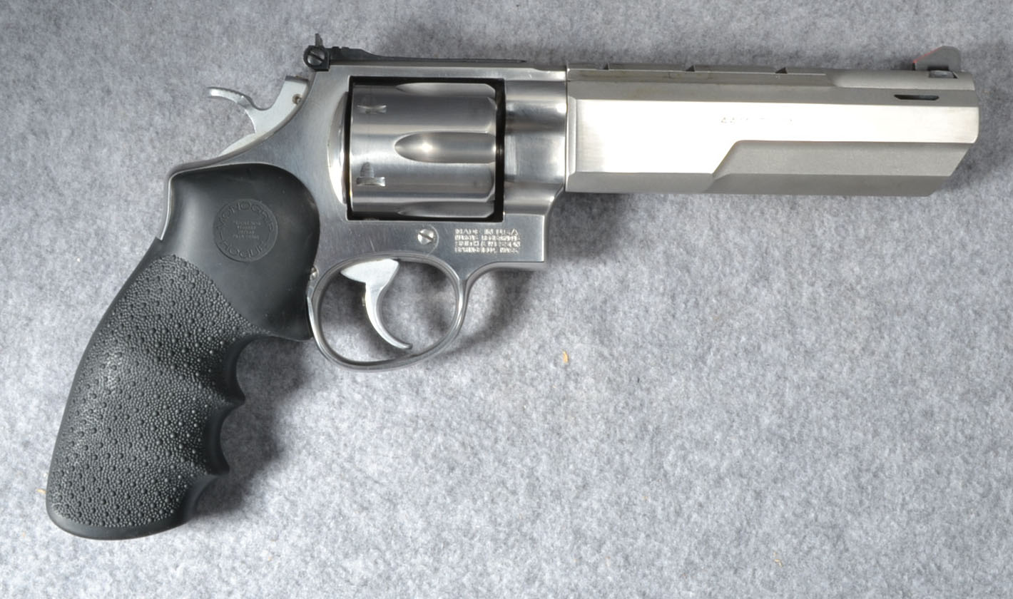 Smith & Wesson - Bass Pro Shops