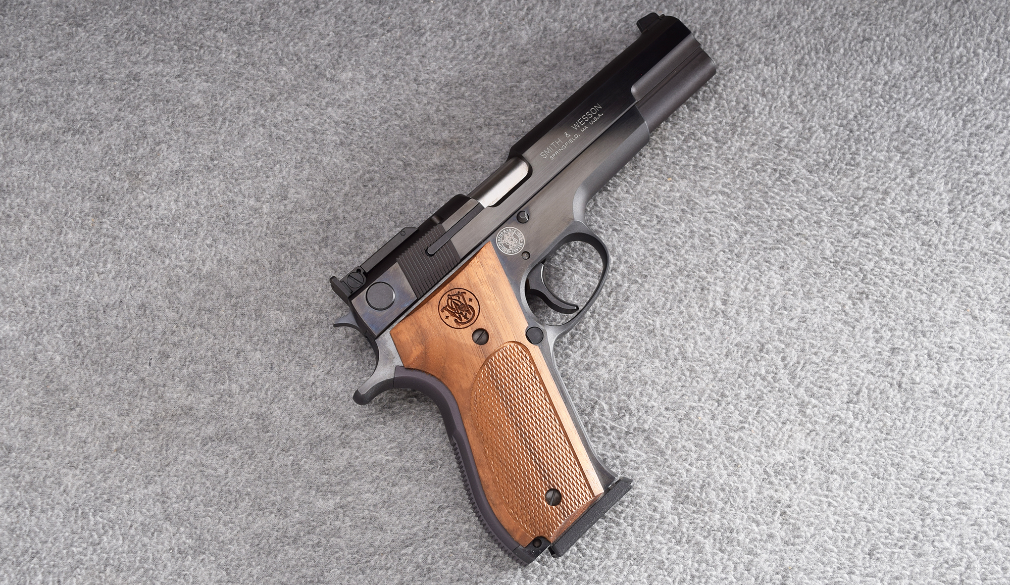 Smith & Wesson ~ Performance Center 952 ~ 9mm Luger - Bass Pro Shops