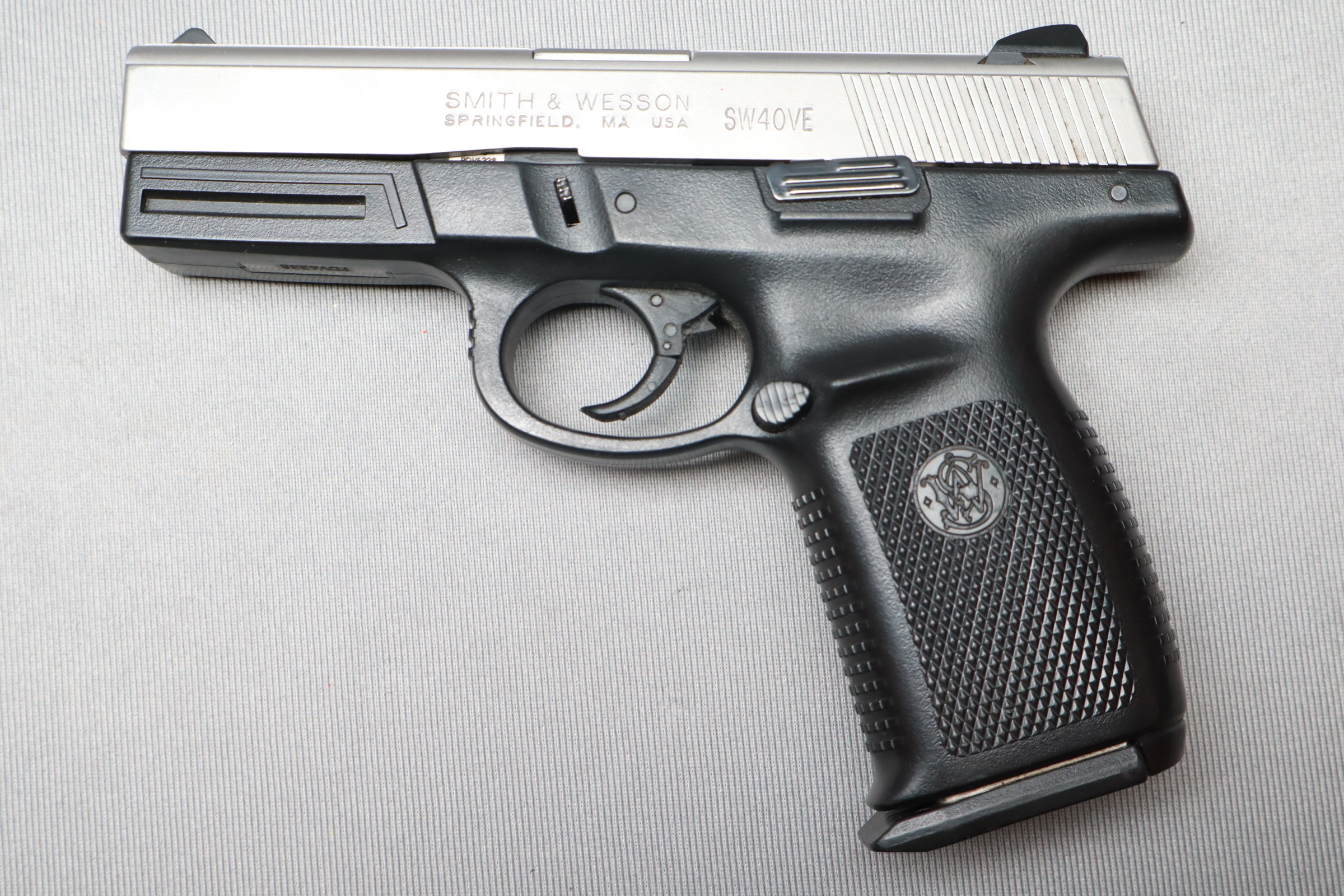 Image of Smith & Wesson ~ SW40VE ~ .40 S&W