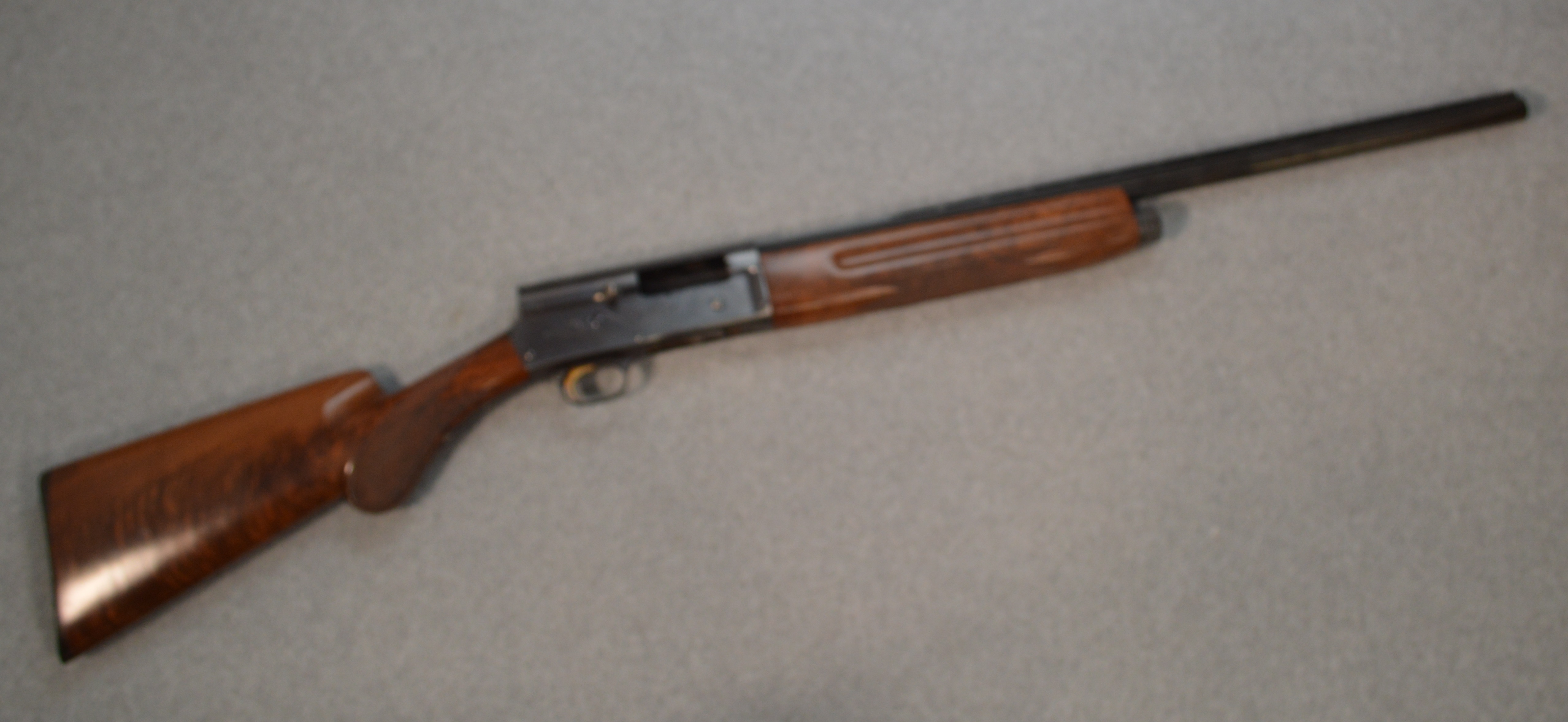 Browning ~ Light Twelve ~ 12 Gauge - Bass Pro Shops