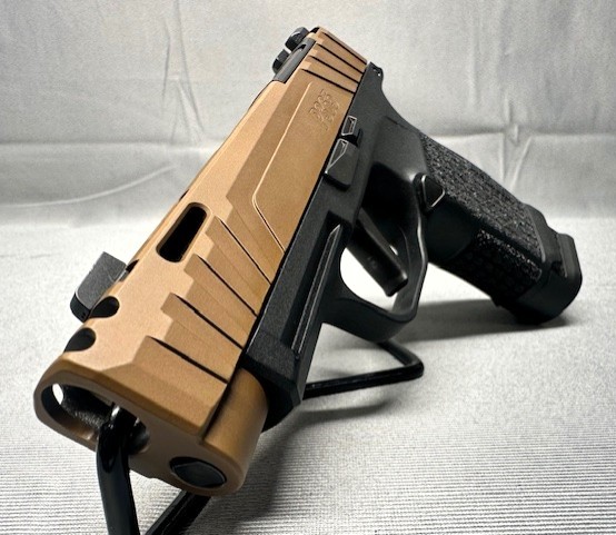 Sig Sauer P365 XL Spectre Comp Custom Works 9mm - Bass Pro Shops