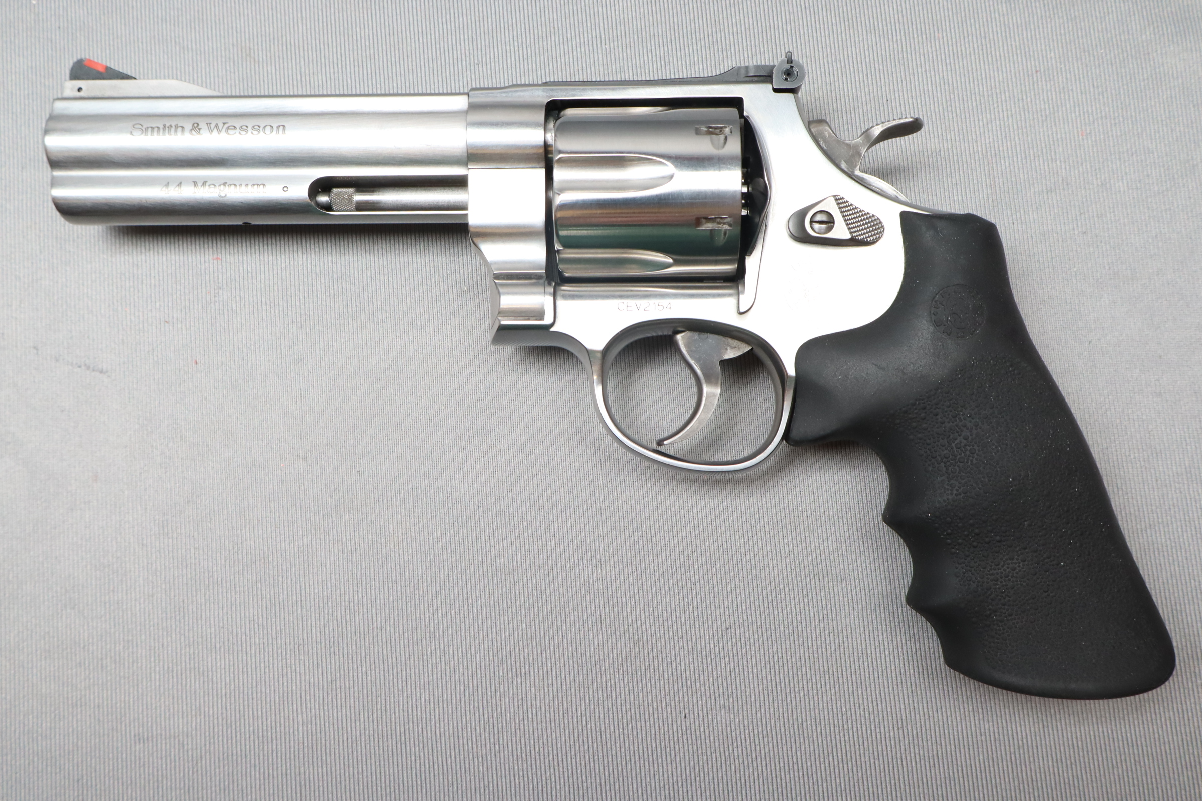 Smith & Wesson ~ 629-5 ~ .44 Remington Magnum - Bass Pro Shops