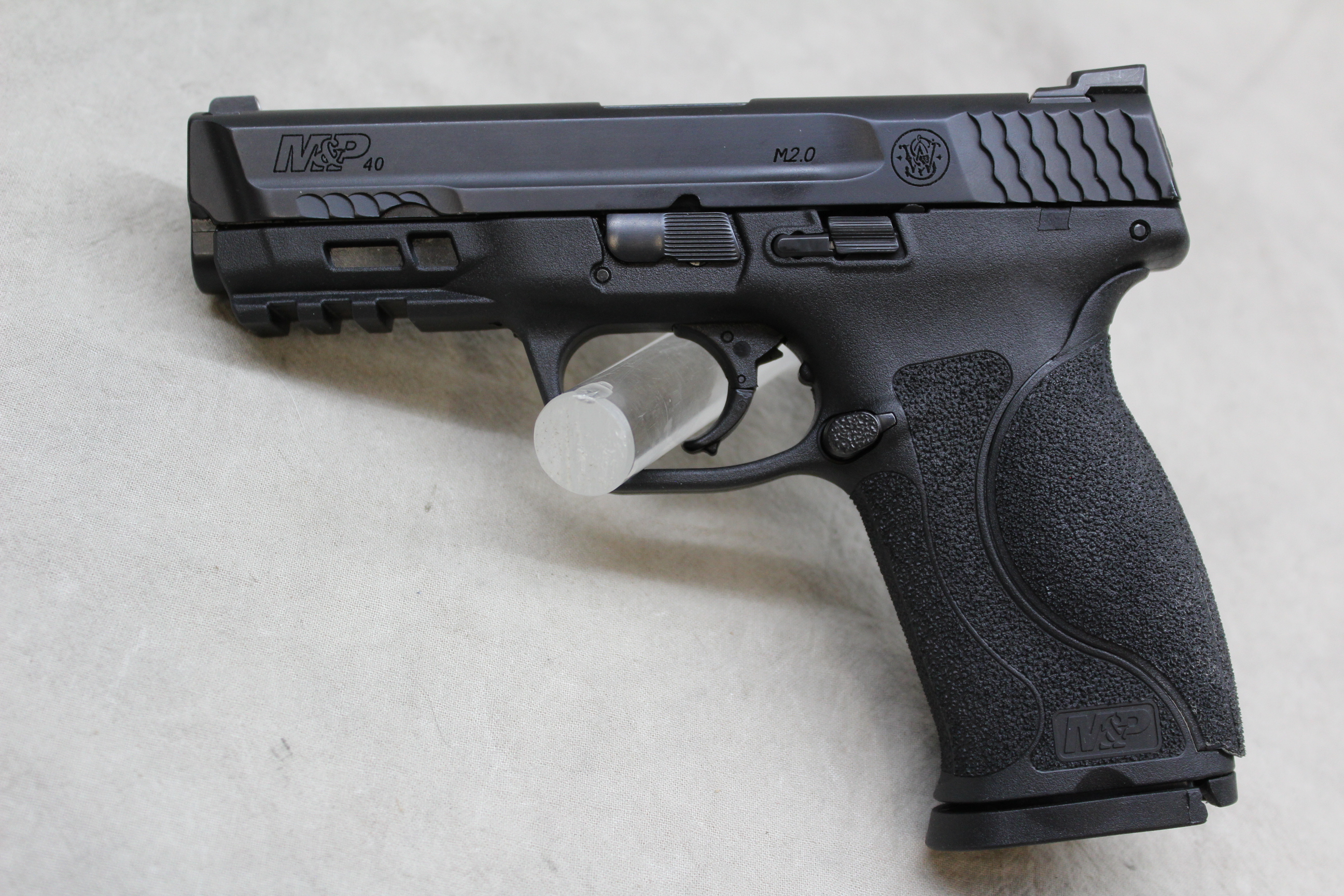 Smith & Wesson M&P40 M2.0 ~.40 S&W~ - Bass Pro Shops