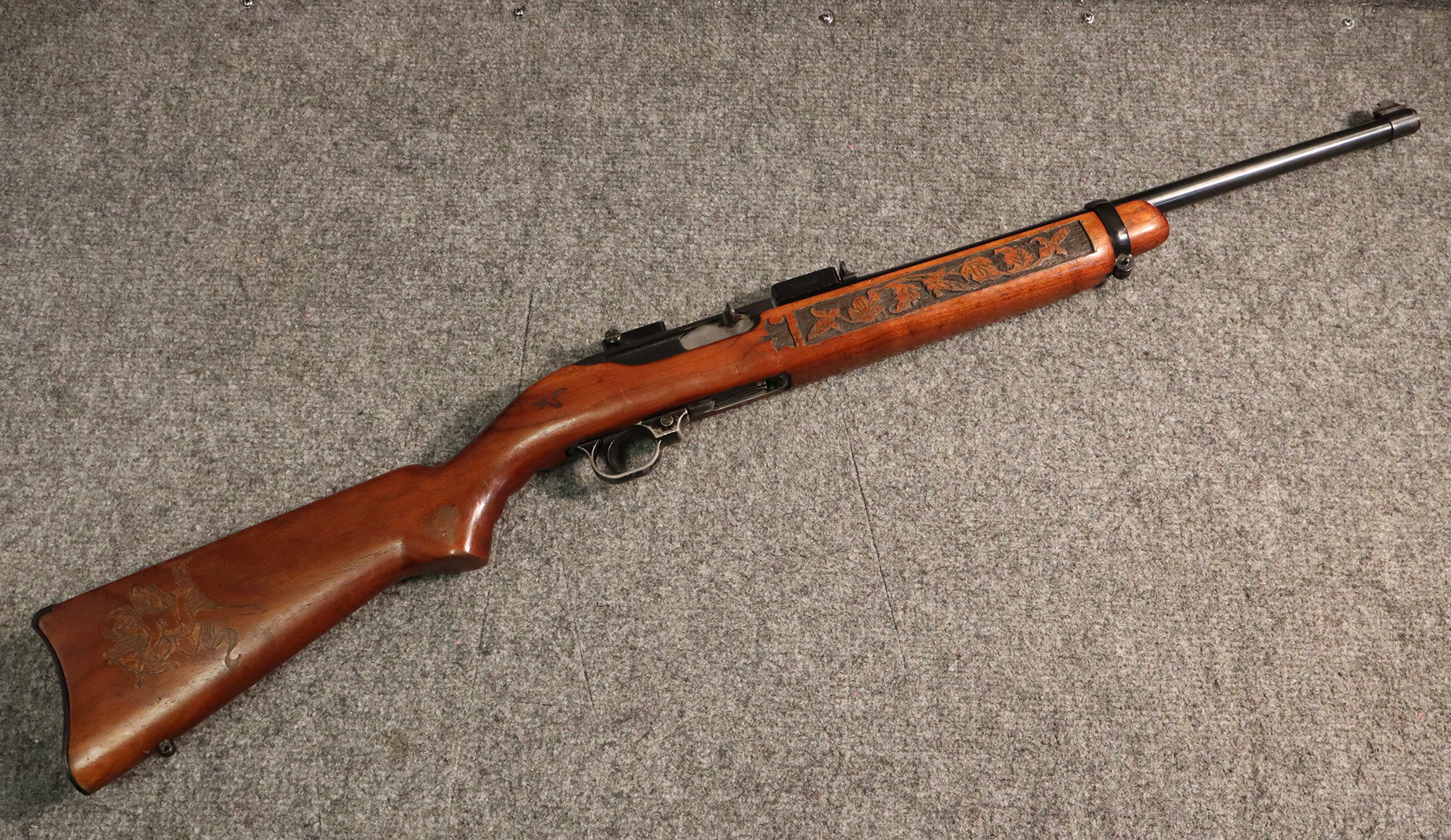 Image of Sturm Ruger & Co. ~ Carbine ~ .44 Magnum (4740003)