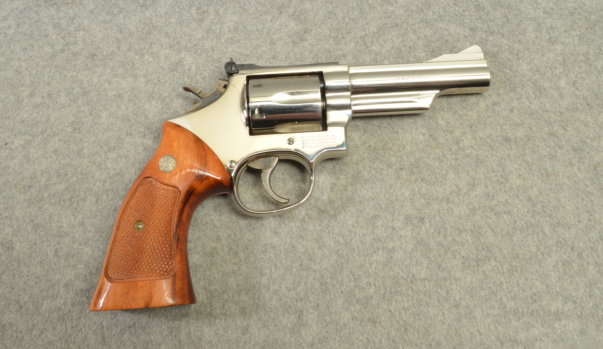 Smith & Wesson ~ 19-5 ~ .357 Magnum - Bass Pro Shops