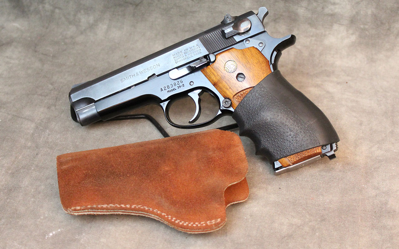 Smith and Wesson ~ 39-2 ~ 9mm - Bass Pro Shops