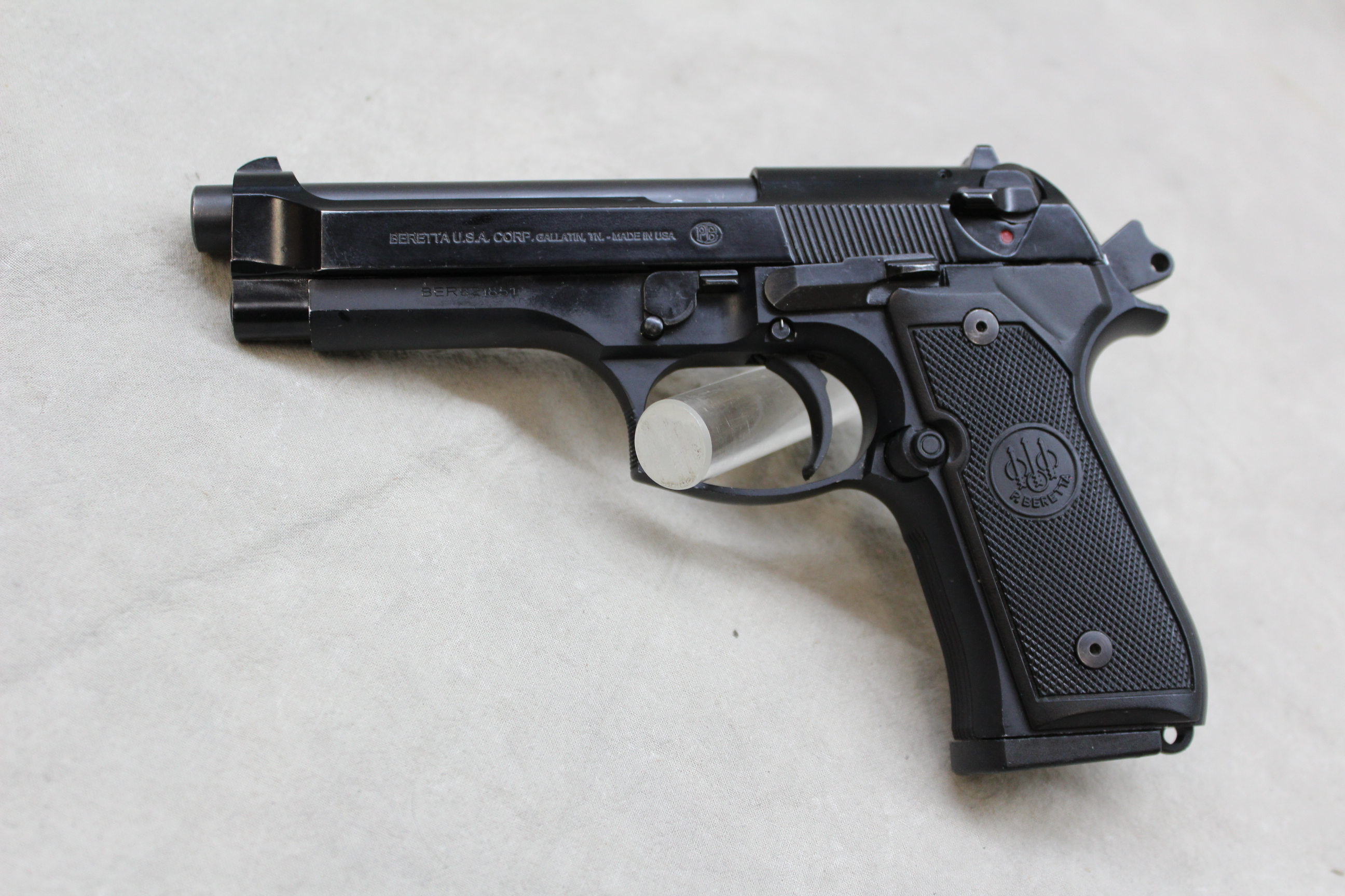 Beretta 92FS ~9mm Luger~ - Bass Pro Shops