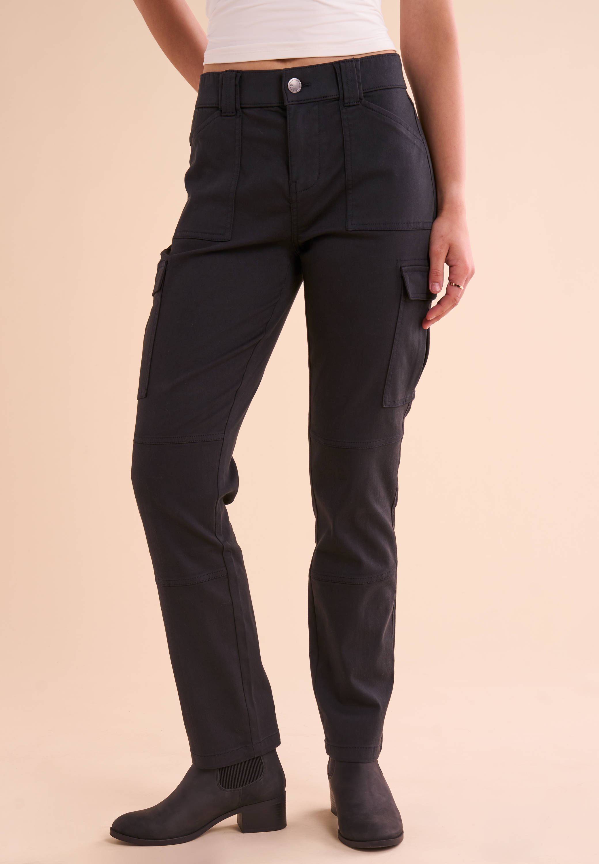 Image of Natural Reflections Sierra Cargo Pants - Anthracite