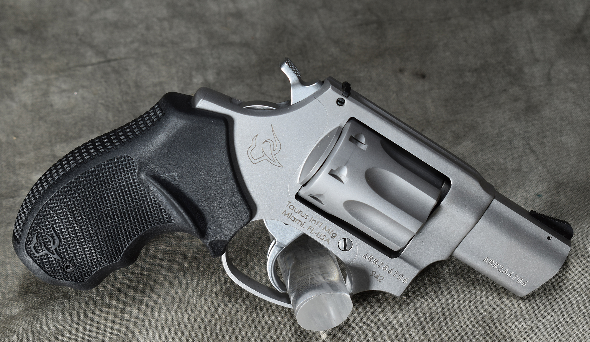 Taurus - 942 - 22 LR - Bass Pro Shops