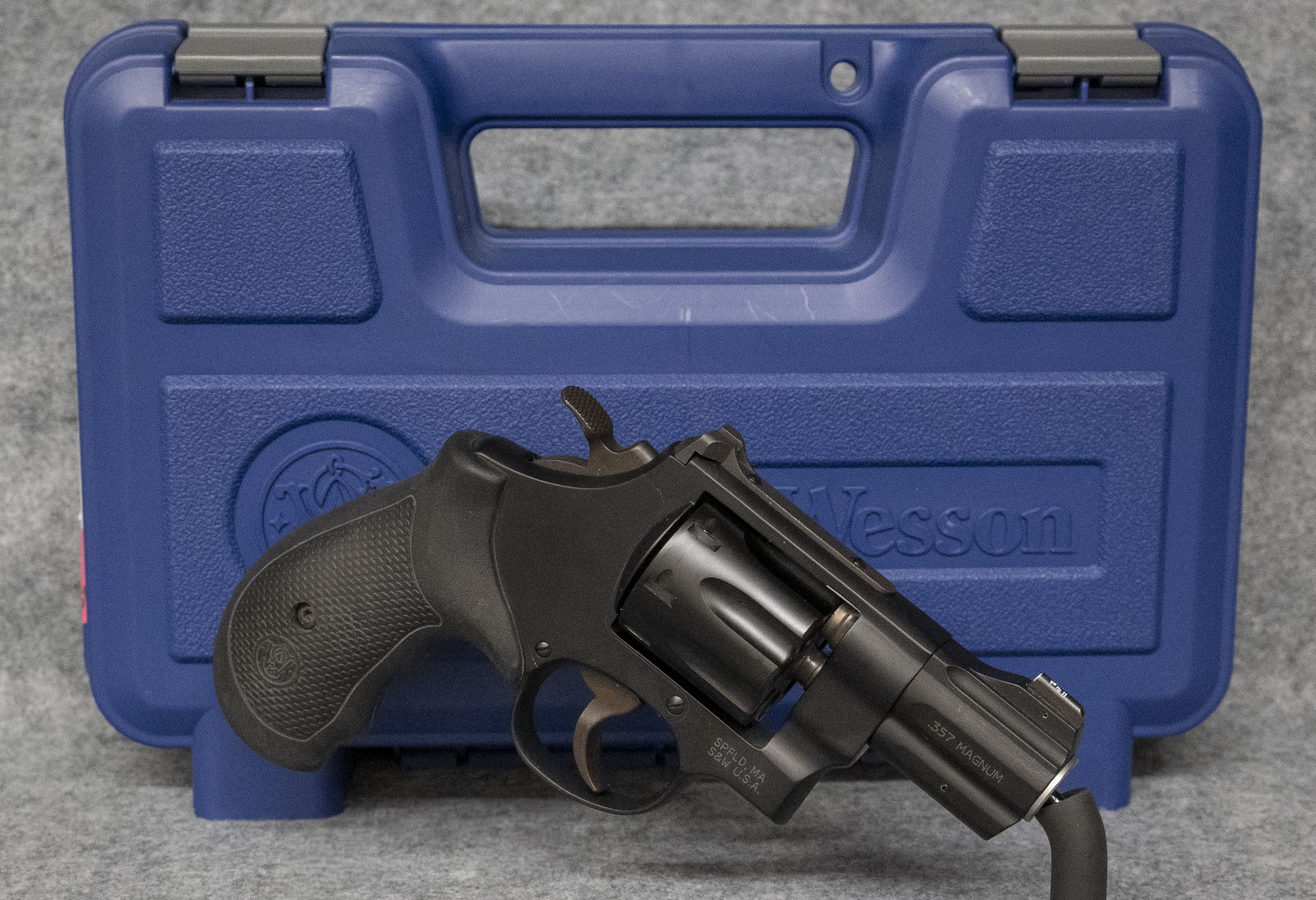 Smith & Wesson 327NG .357 Mag - Bass Pro Shops