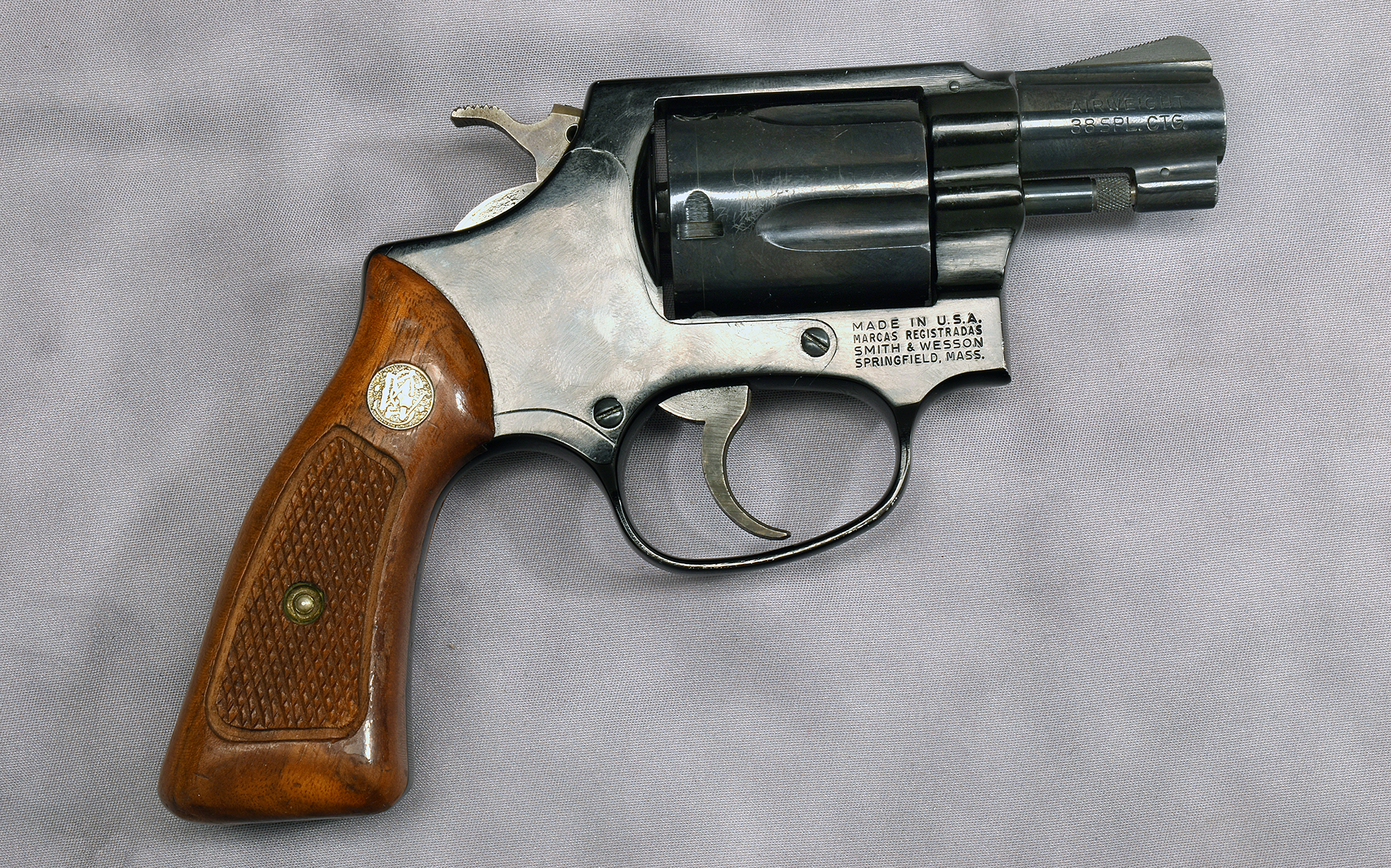 SMITH & WESSON ~ 37 AIRWEIGHT ~ .38 Special - Bass Pro Shops