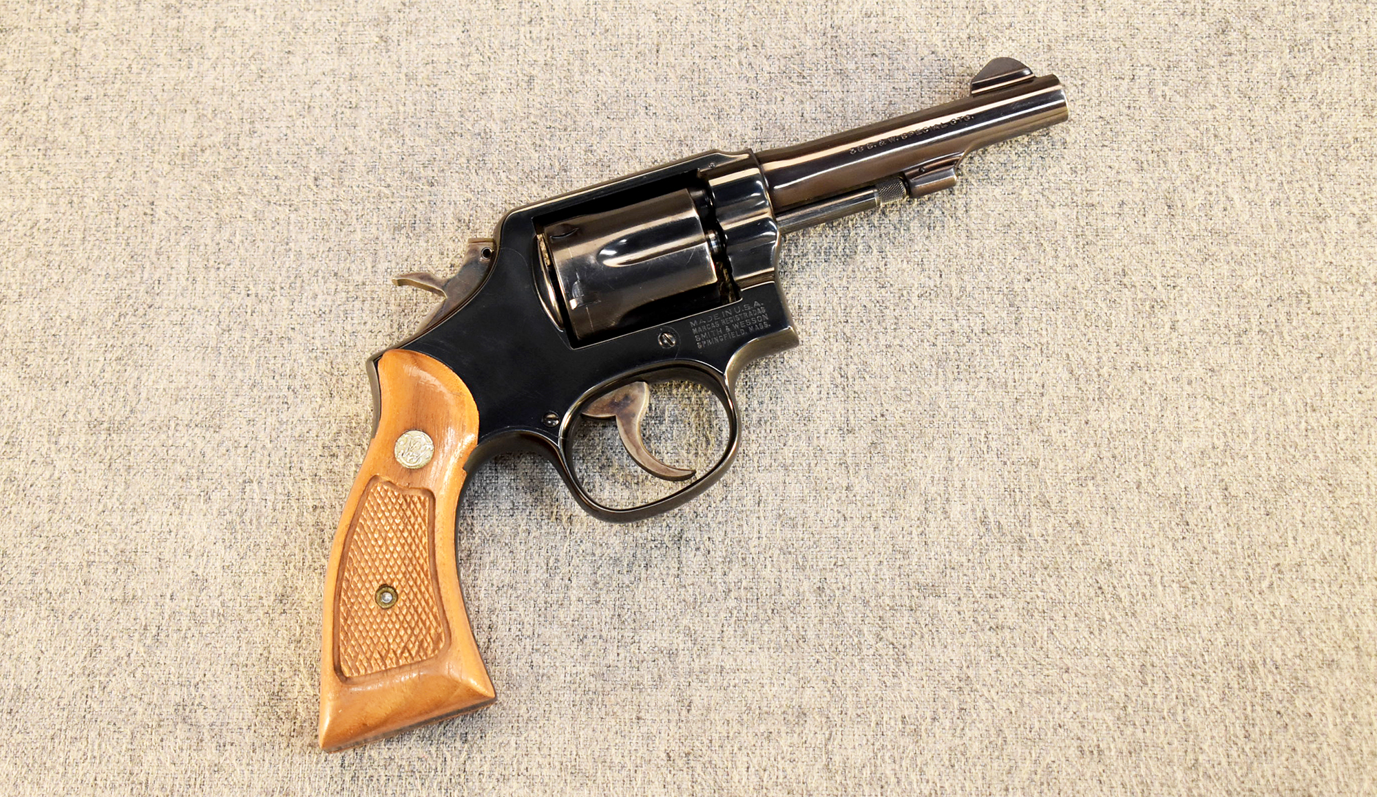 Image of Smith & Wesson ~ Model 10-7 ~ .38 Special