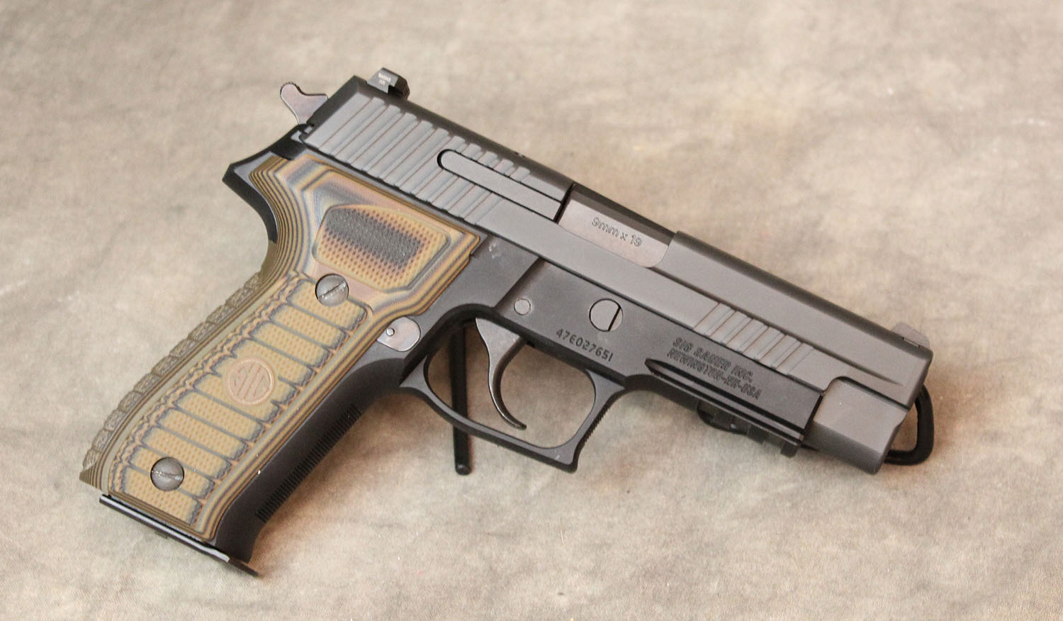 Sig Sauer ~ P226 ~ 9mm - Sig Sauer