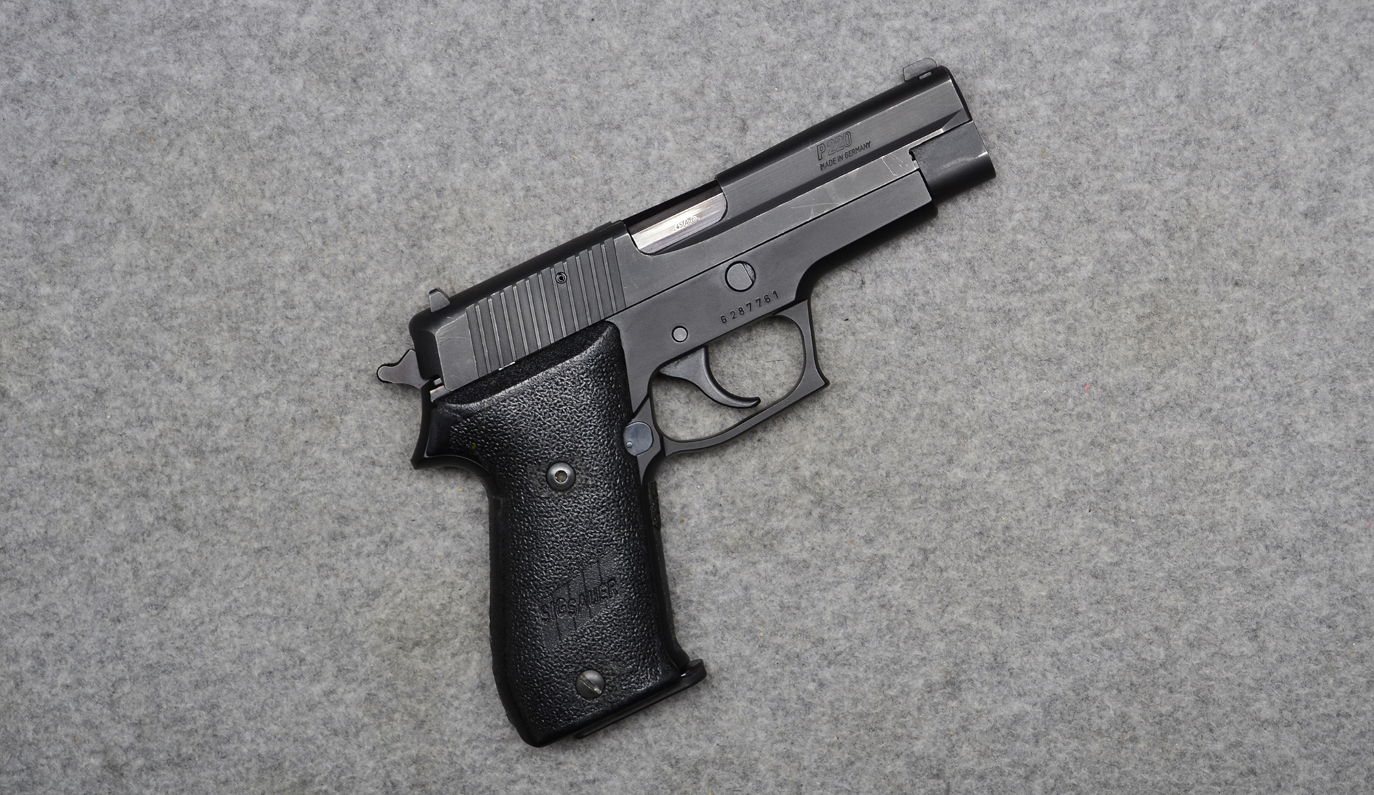 SIG Sauer P220 - Sig Sauer