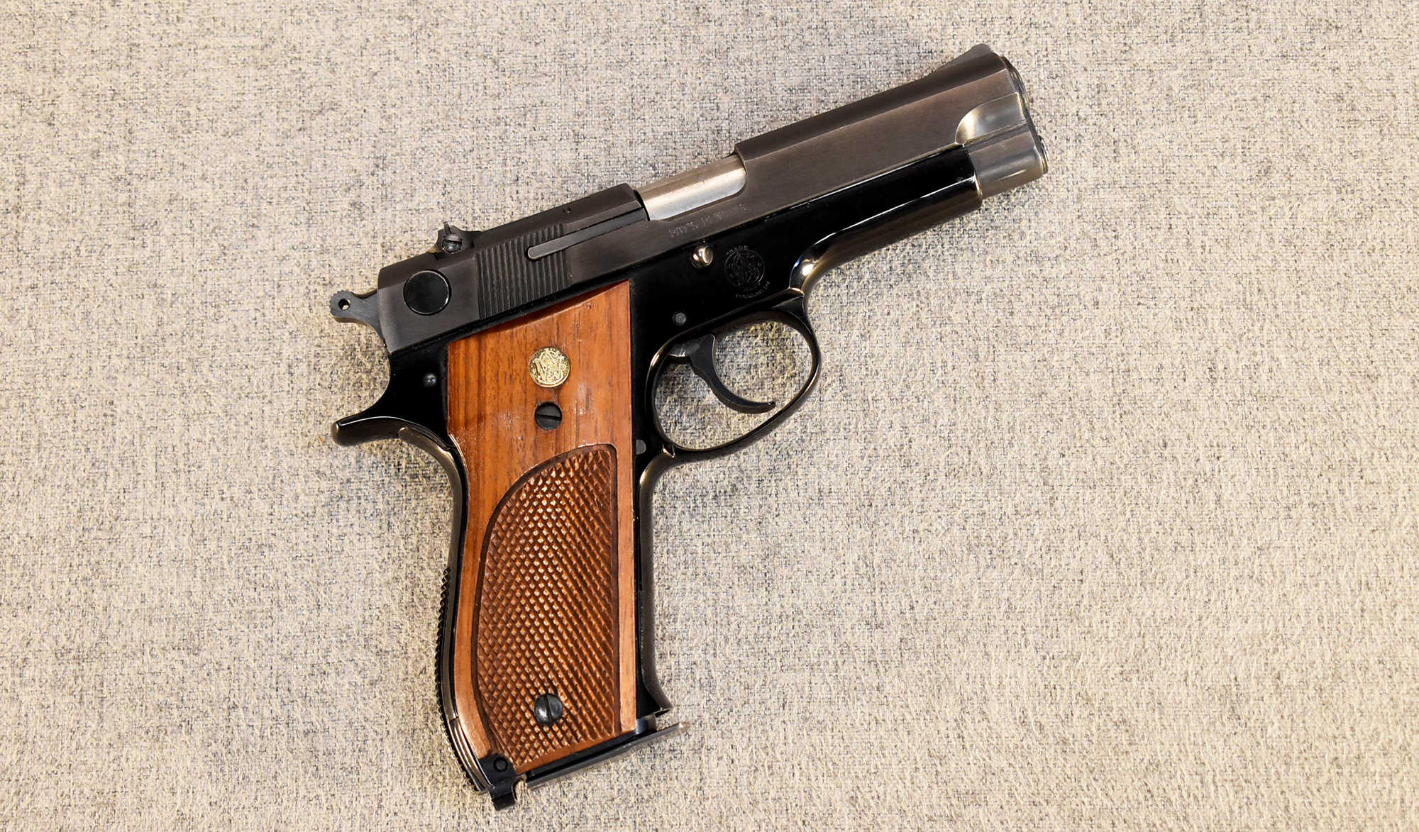 Image of Smith & Wesson ~ Model 39-2 ~ 9mm