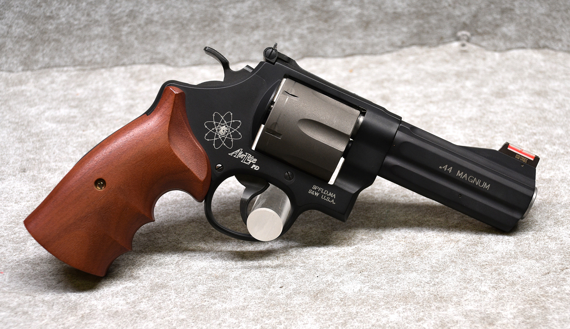 Image of Smith & Wesson~ 329PD AirLite~ .44 Magnum