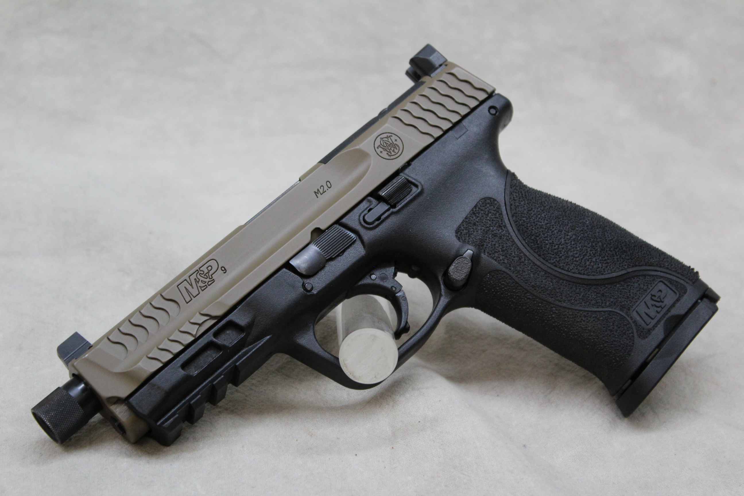 Smith &Wesson M&ampP M2.0 ~9mm Luger~ - Smith & Wesson