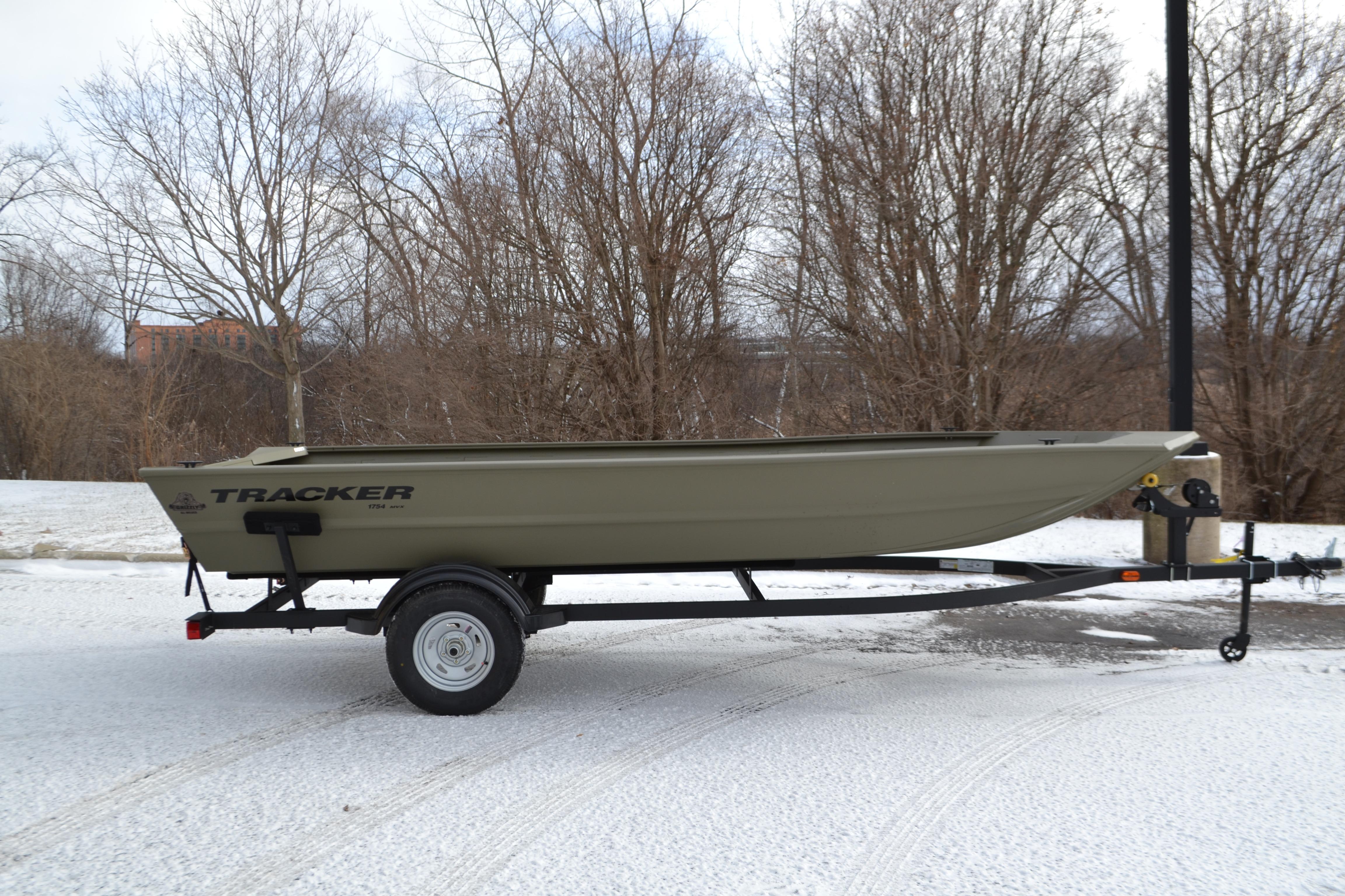 Image of 2026 TRACKER GRIZZLY 1754 UTILITY
