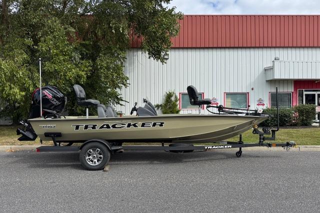 Image of 2026 TRACKER PRO TEAM 190