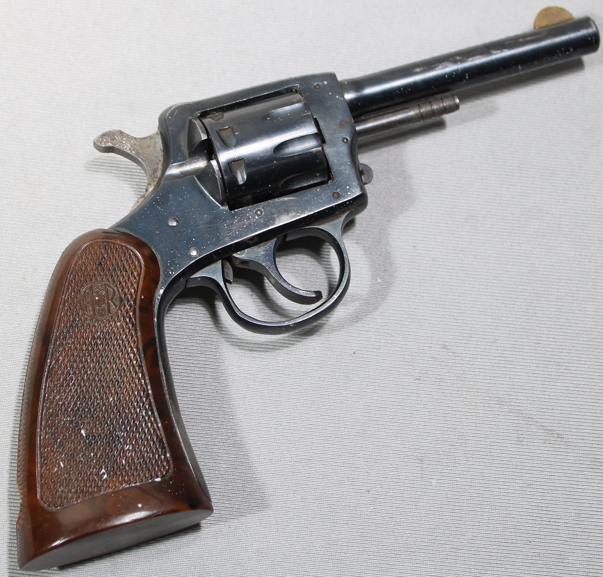 H&R ~ 922 ~ .22 Long Rifle - Bass Pro Shops