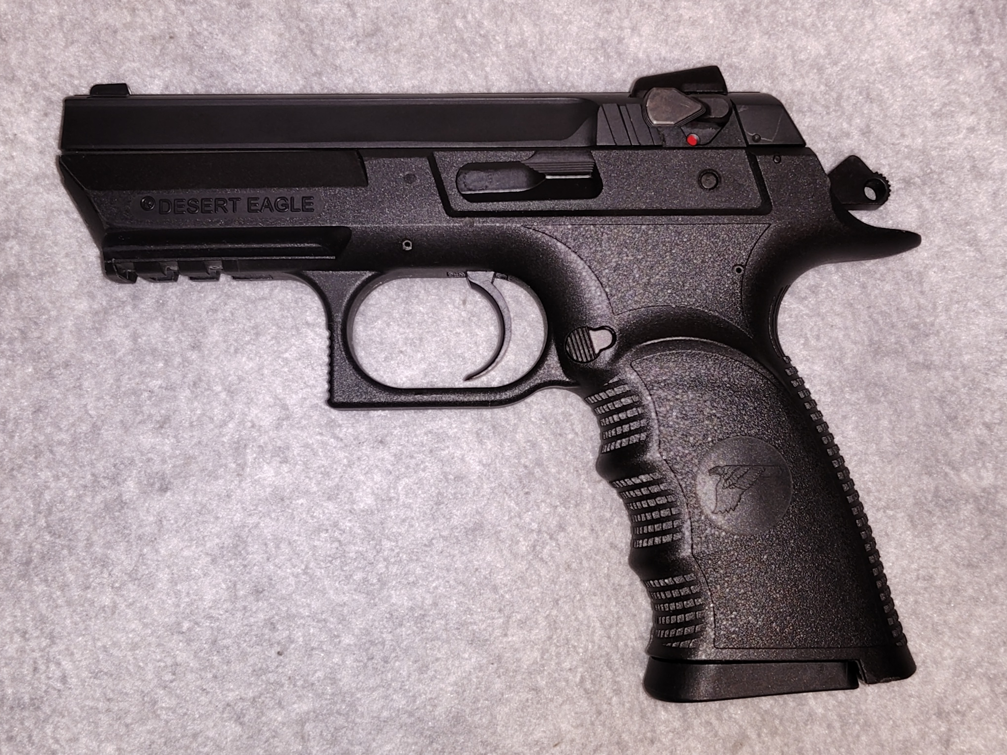 MAGNUM RESEARCH ~ DESERT EAGLE ~ 9MM LUGER