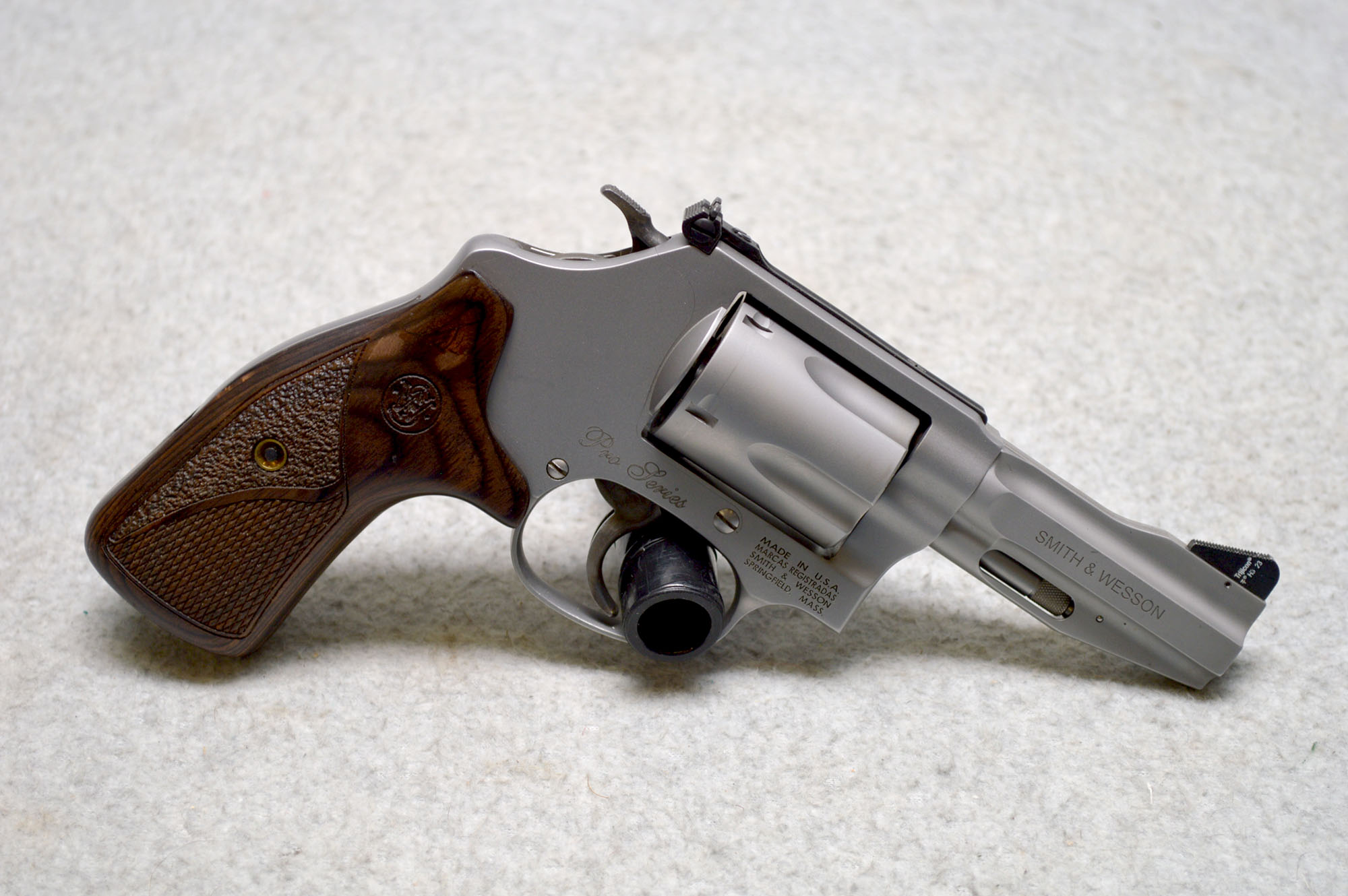 Image of Smith & Wesson ~ 60-15 Pro Series ~ .357 Magnum
