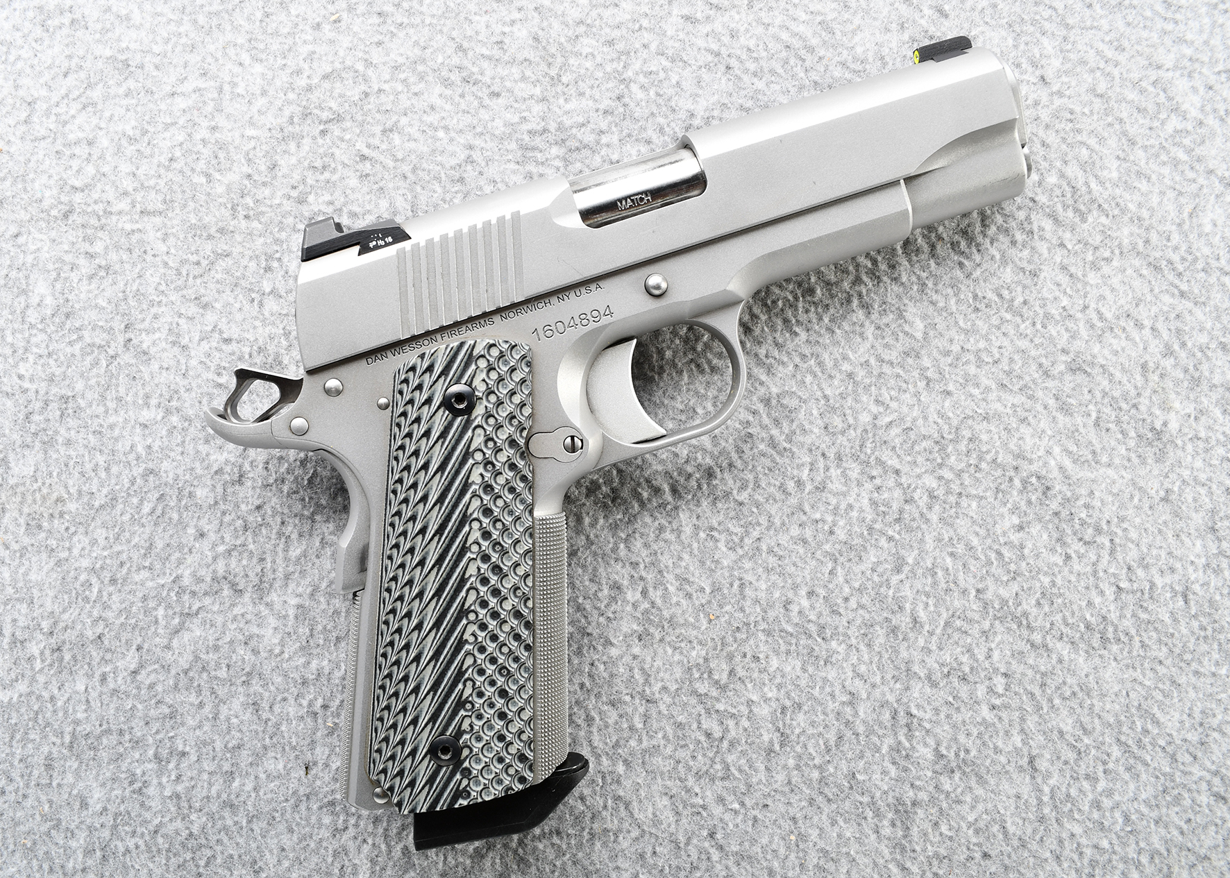 Image of Dan Wesson ~ Valor ~ .45 ACP