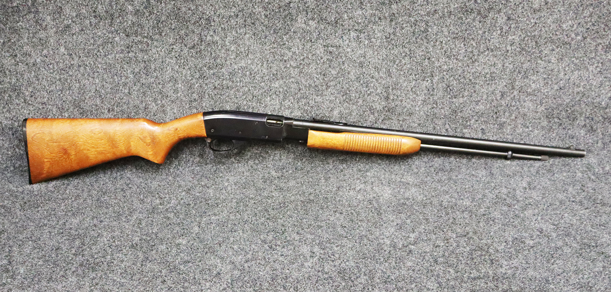 Image of Remington ~ Model - 572 ~ .22 Short, Long, Long Rifle