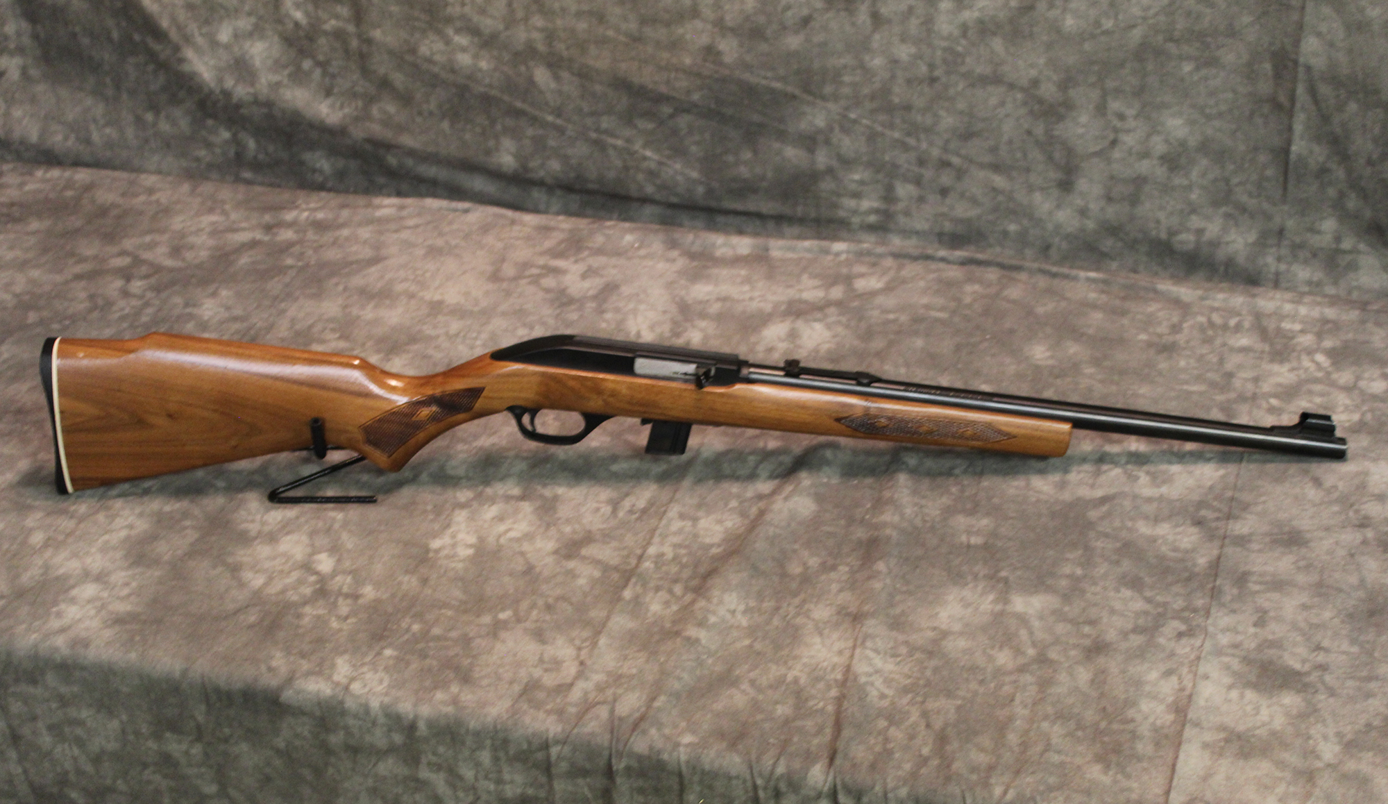 Image of CZ Model 452 2e zkm .17 hmr