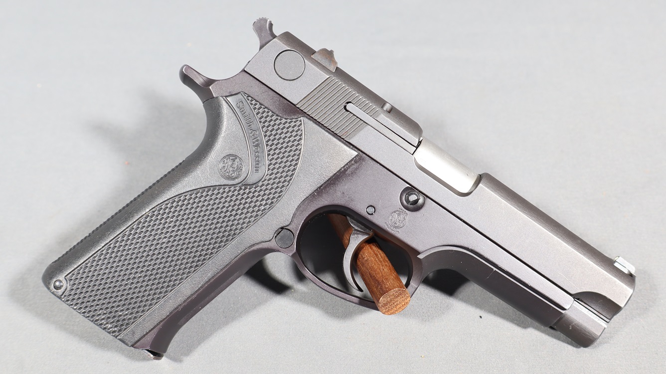 Image of Smith & Wesson~915~9mm Luger