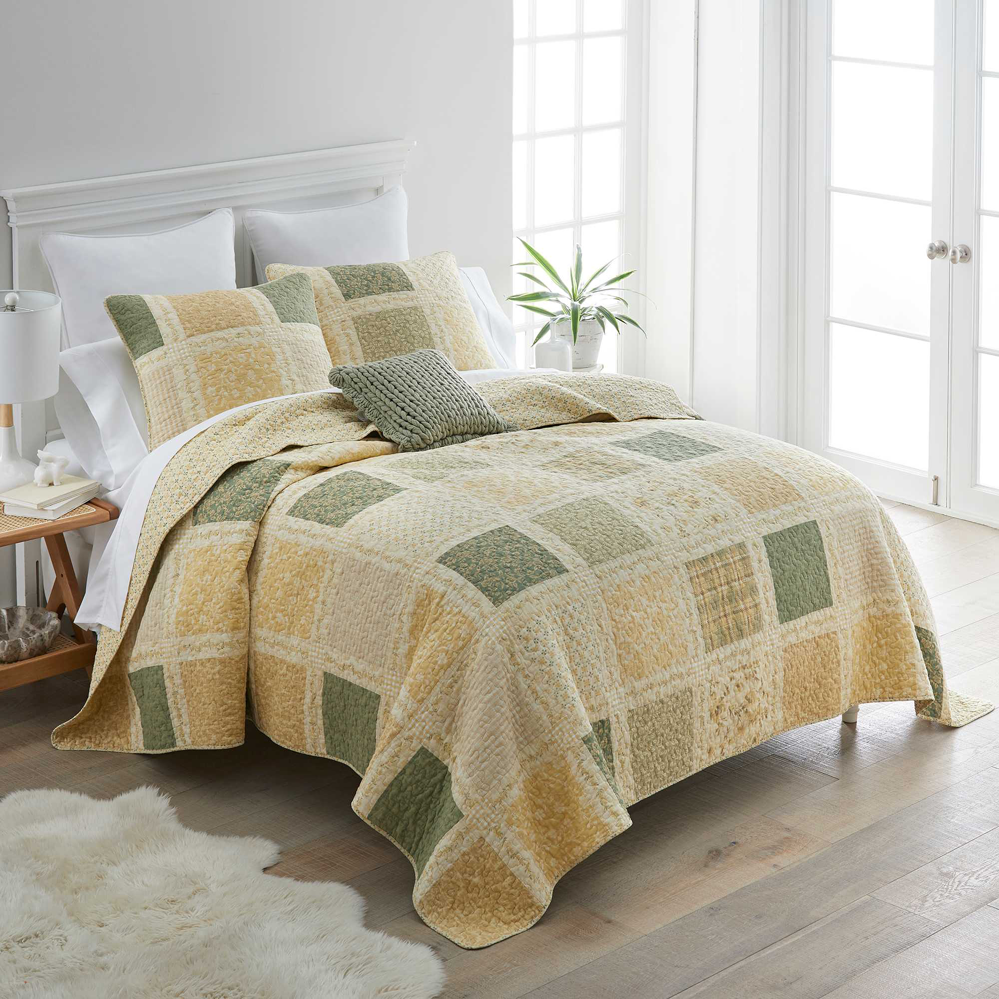 Image of Donna Sharp Meadow Cotton 3-Piece Quilt Set