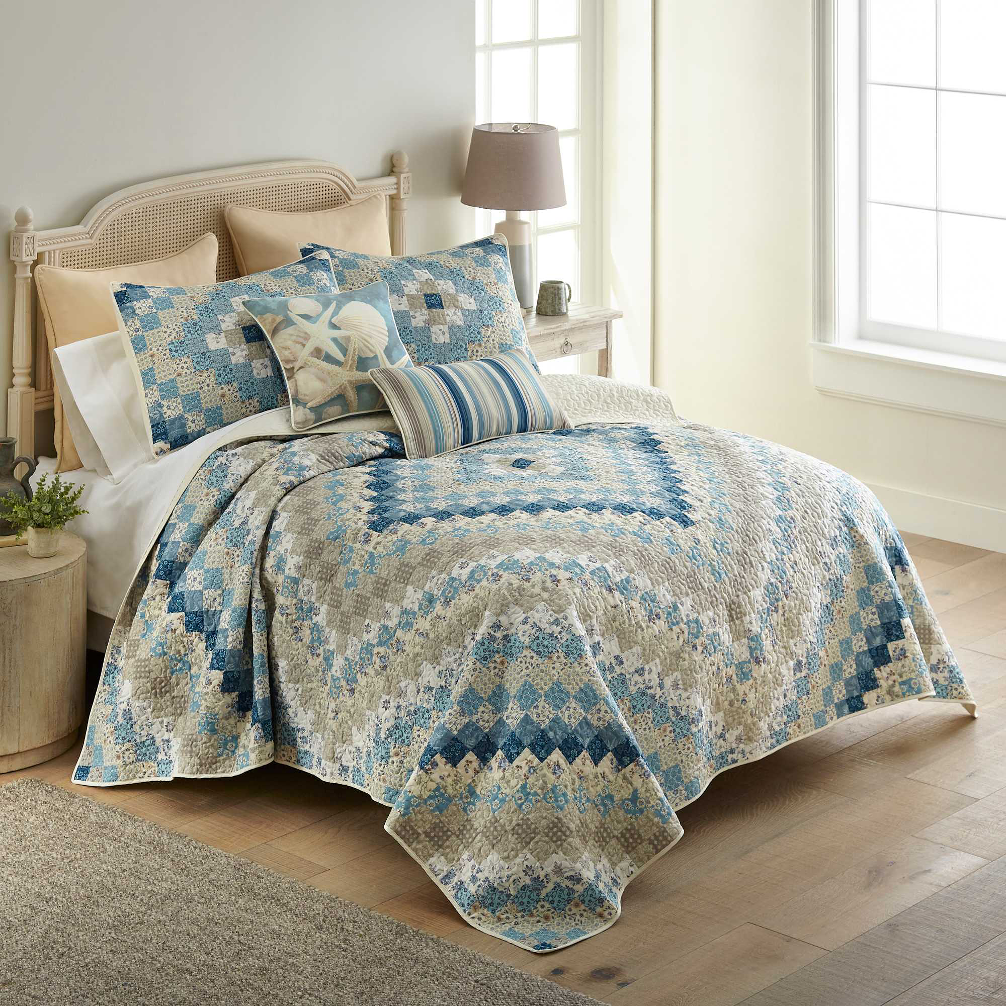 Image of Donna Sharp Blue Diamond Quilt Set