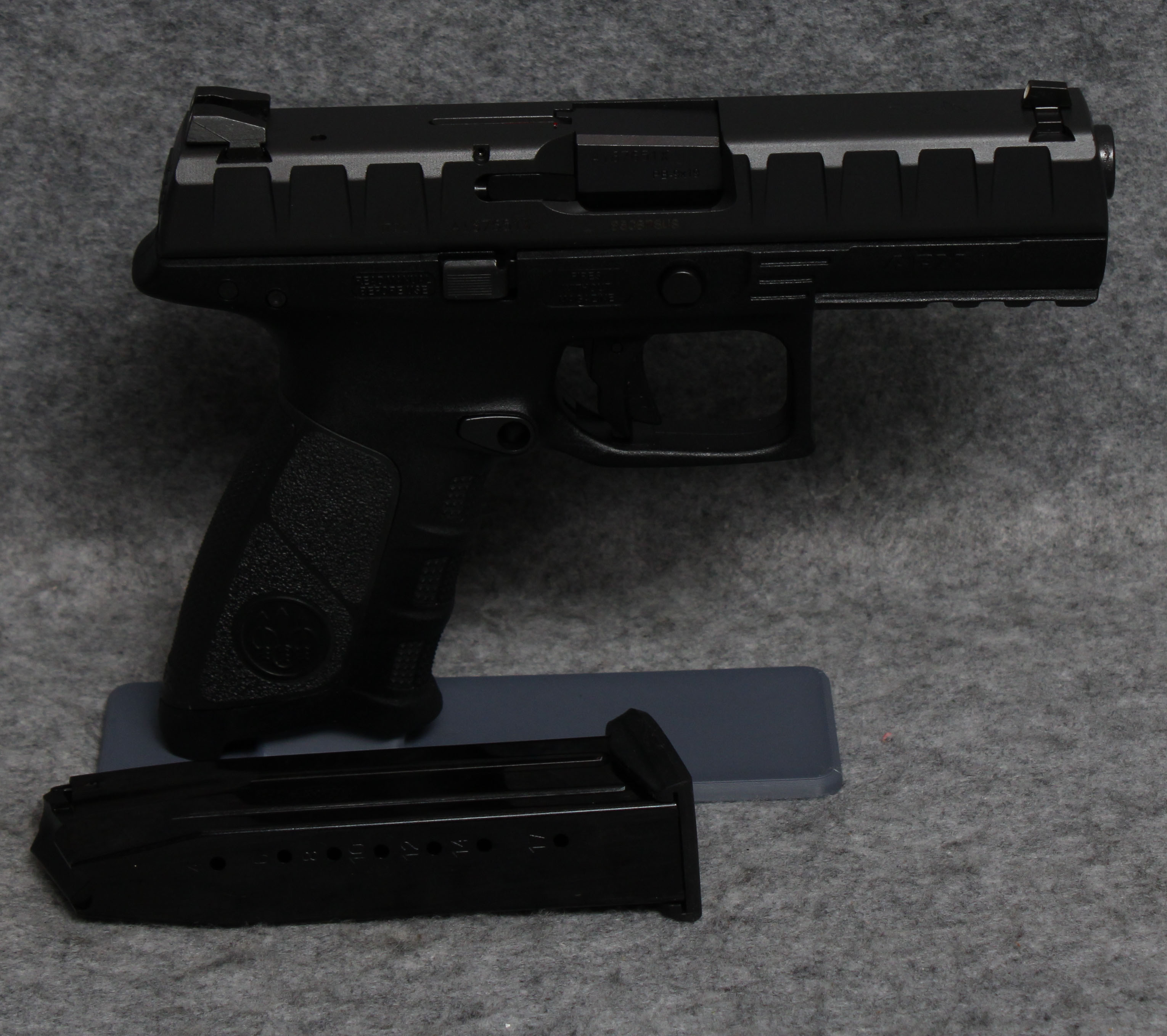 Beretta ~ APX ~ 9MM Luger - Beretta