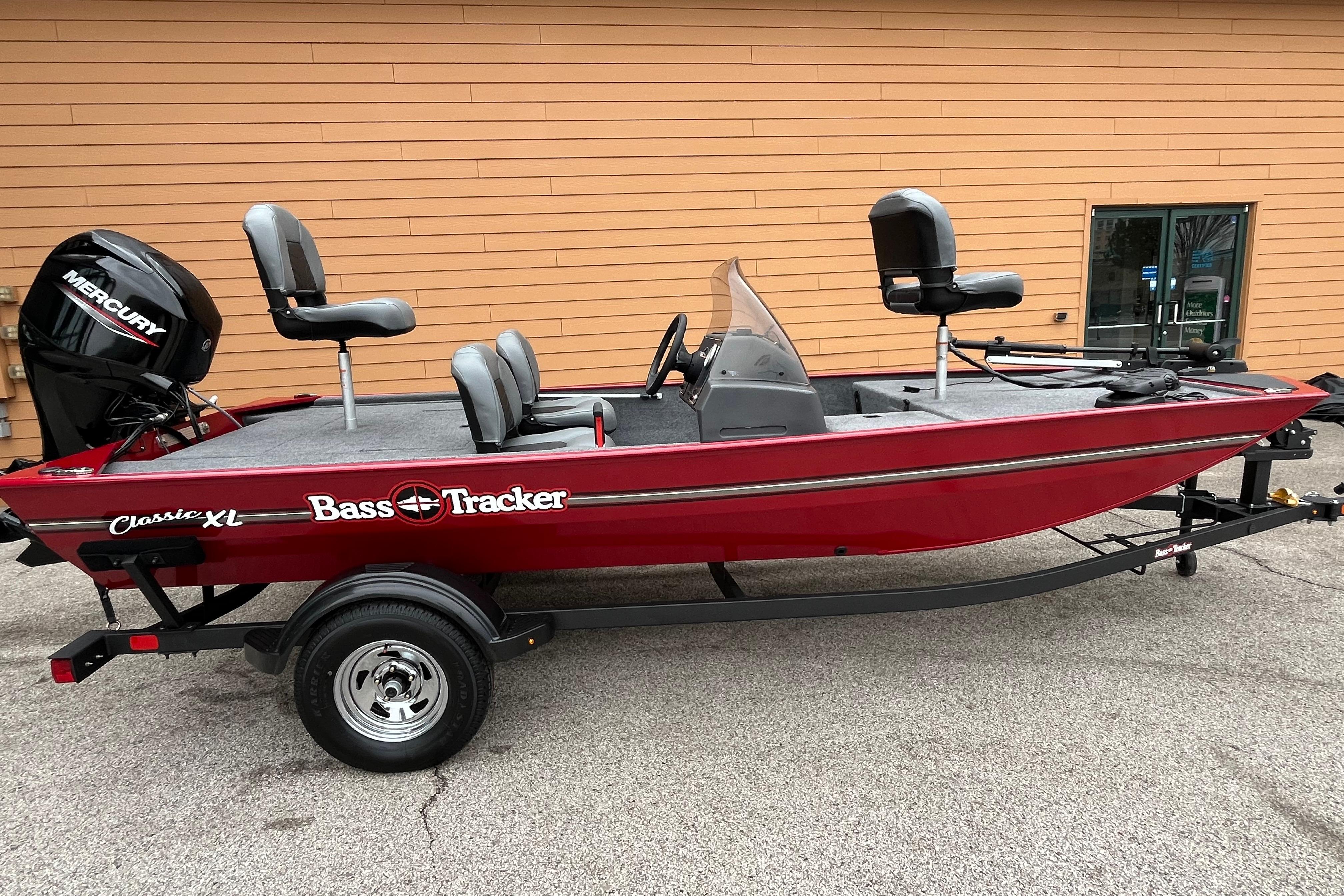 Image of 2026 TRACKER BASS TRACKER CLASSIC XL
