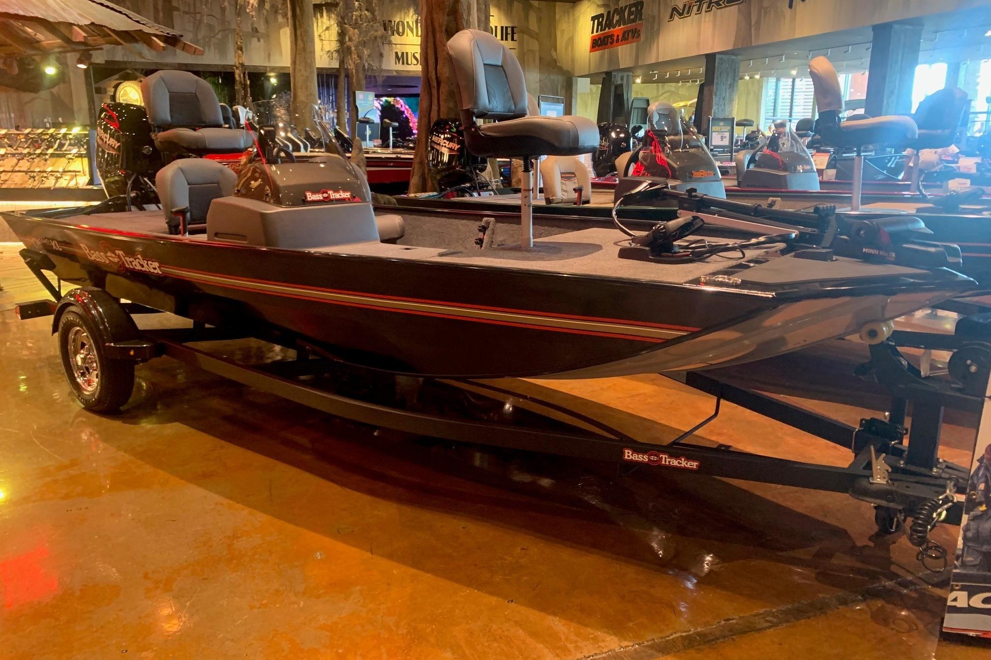 Image of 2026 TRACKER BASS TRACKER CLASSIC XL