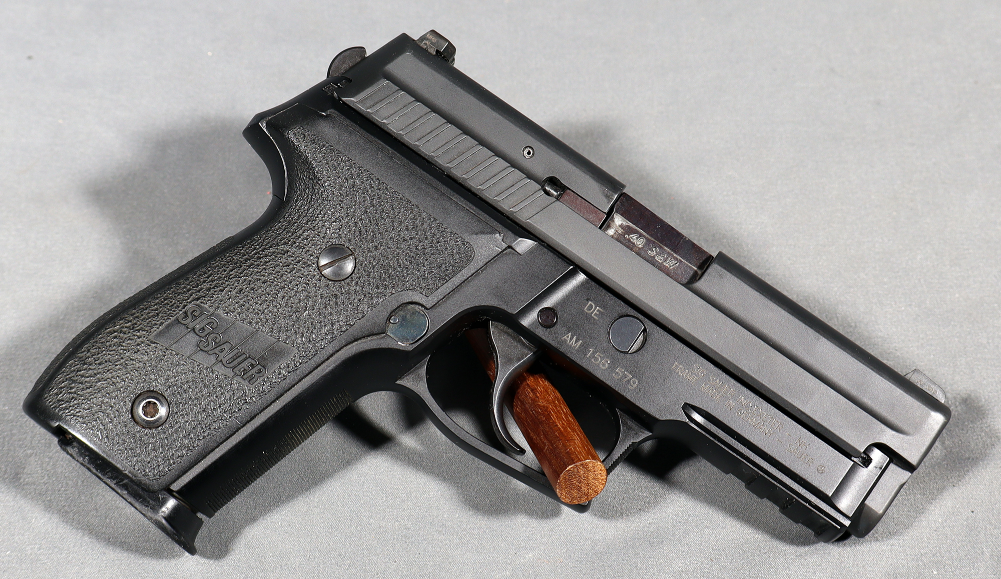 Image of Sig Sauer ~ P229 ~ .40 S&W