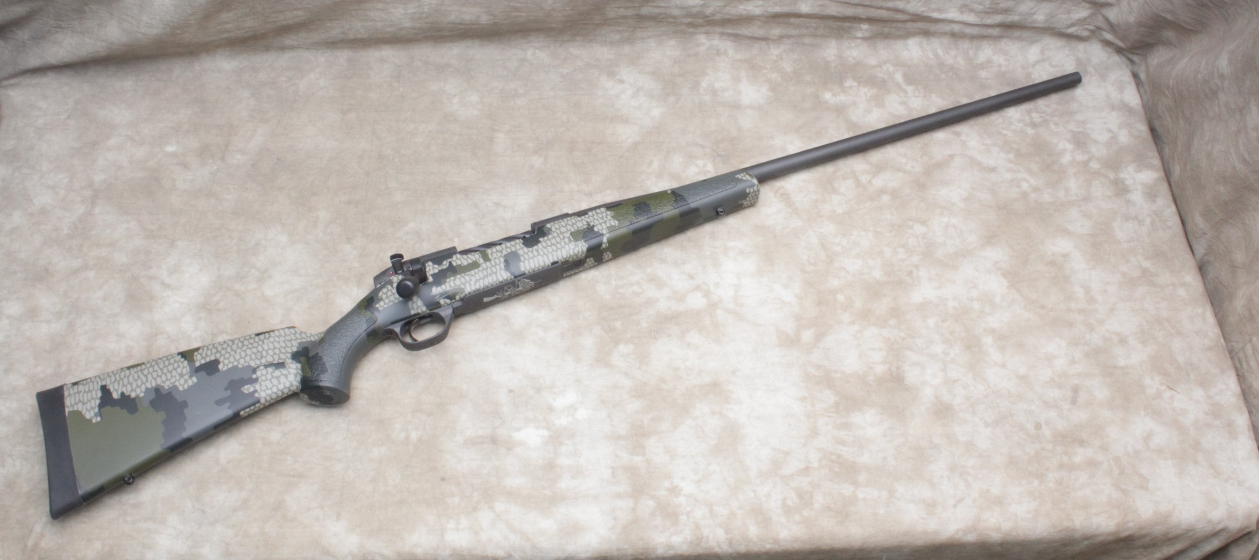 Weatherby ~ Mark V ~ 7MM Weatherby Magnum - Weatherby