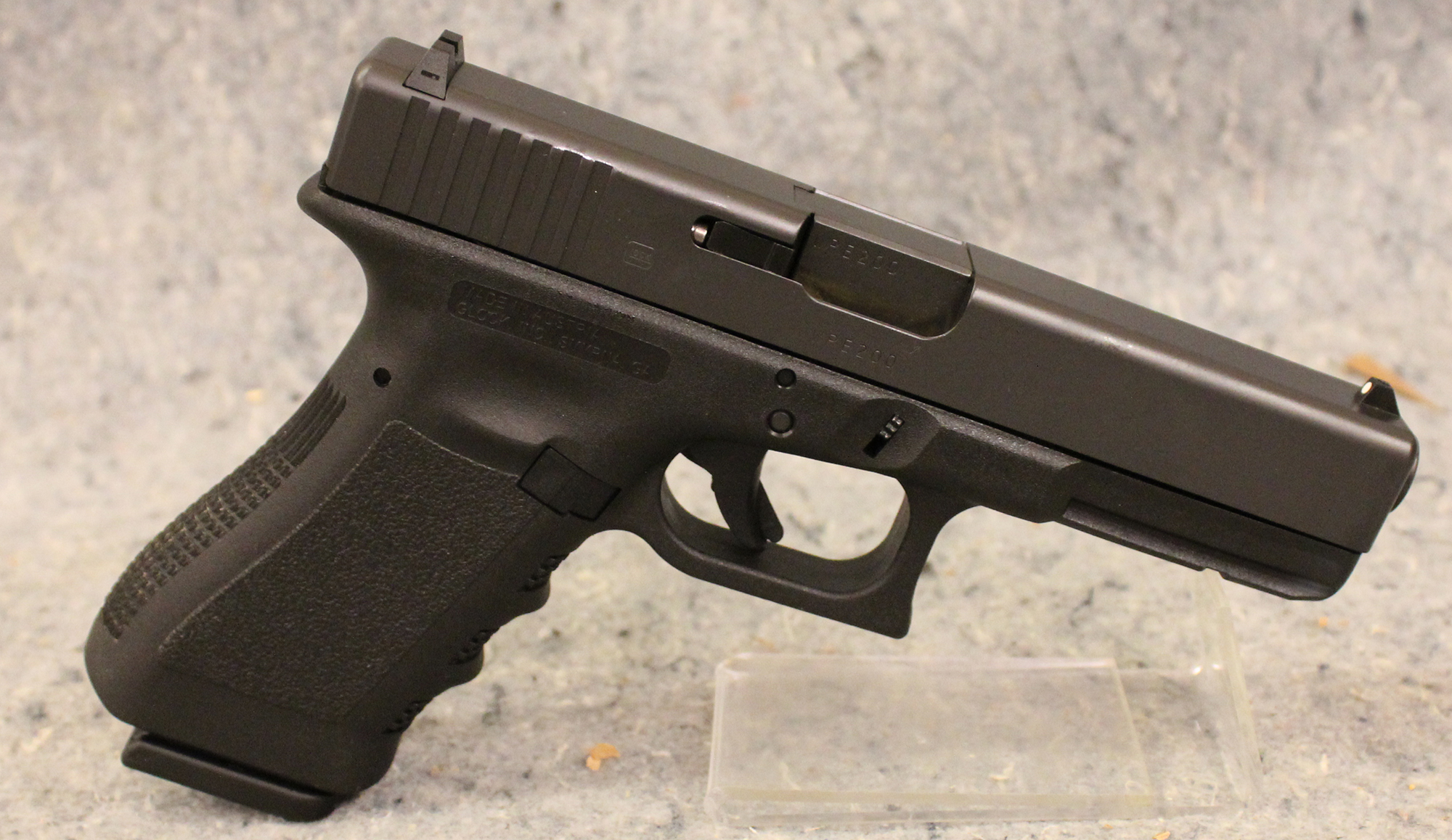 Image of Glock ~ 22 ~ .40 S&W