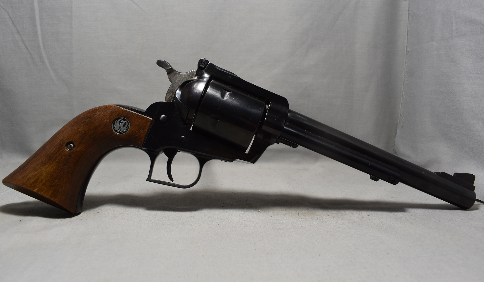 Image of Ruger ~ New Model Super Blackhawk ~ .44 Magnum