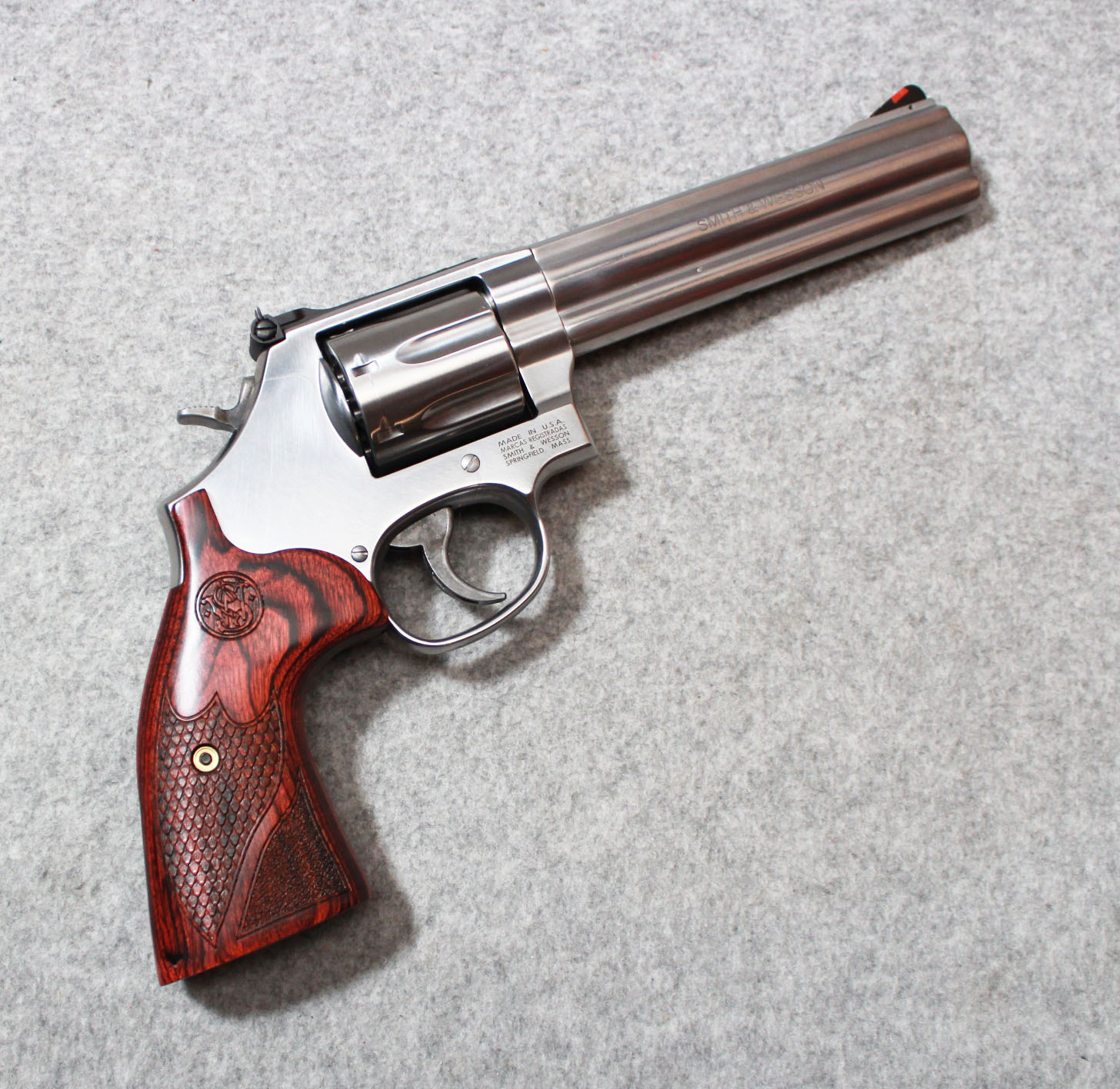 Image of Smith & Wesson ~ 686-6 Plus Deluxe ~ .357 Magnum