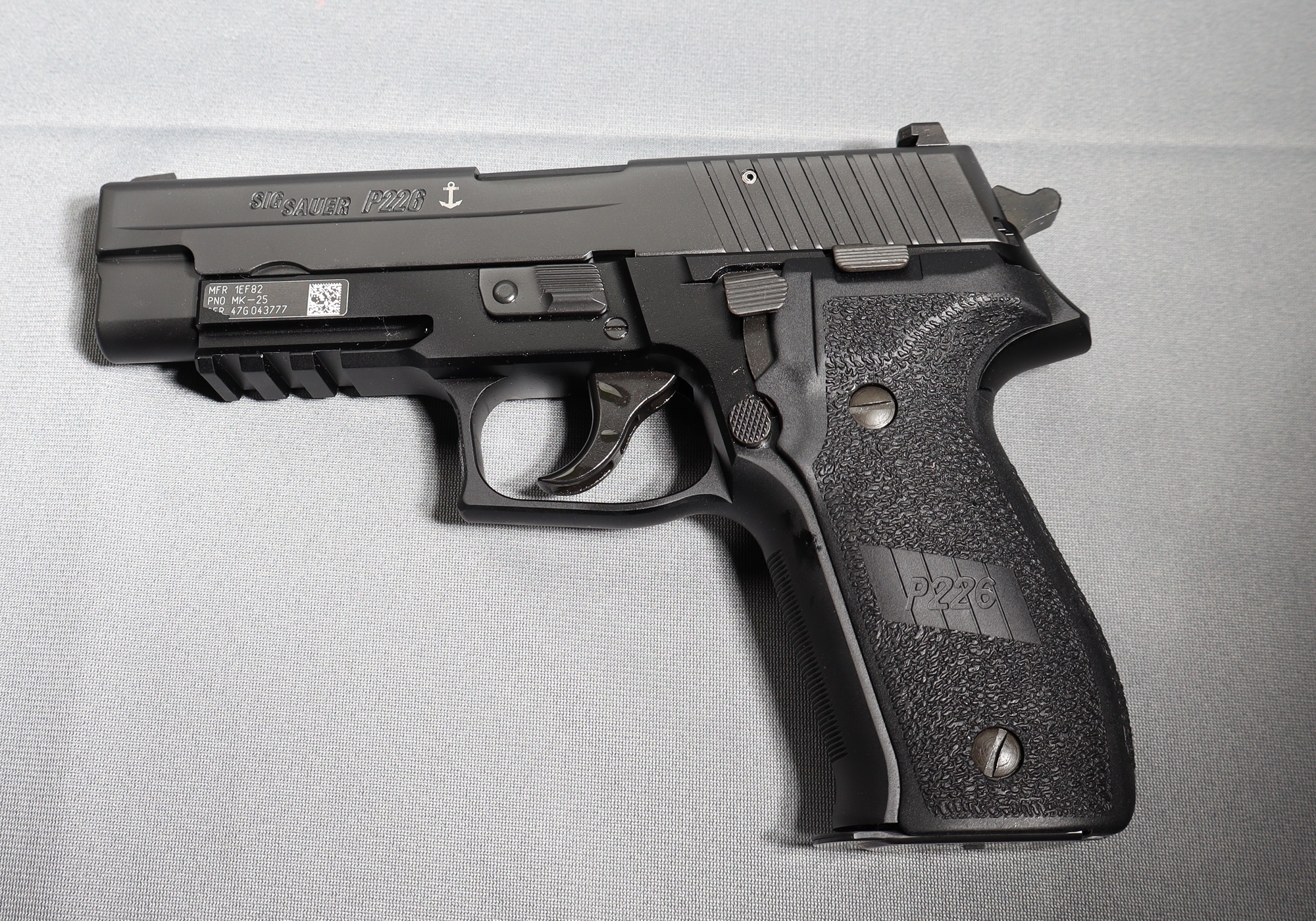 Sig Sauer P226 9mm - Sig Sauer