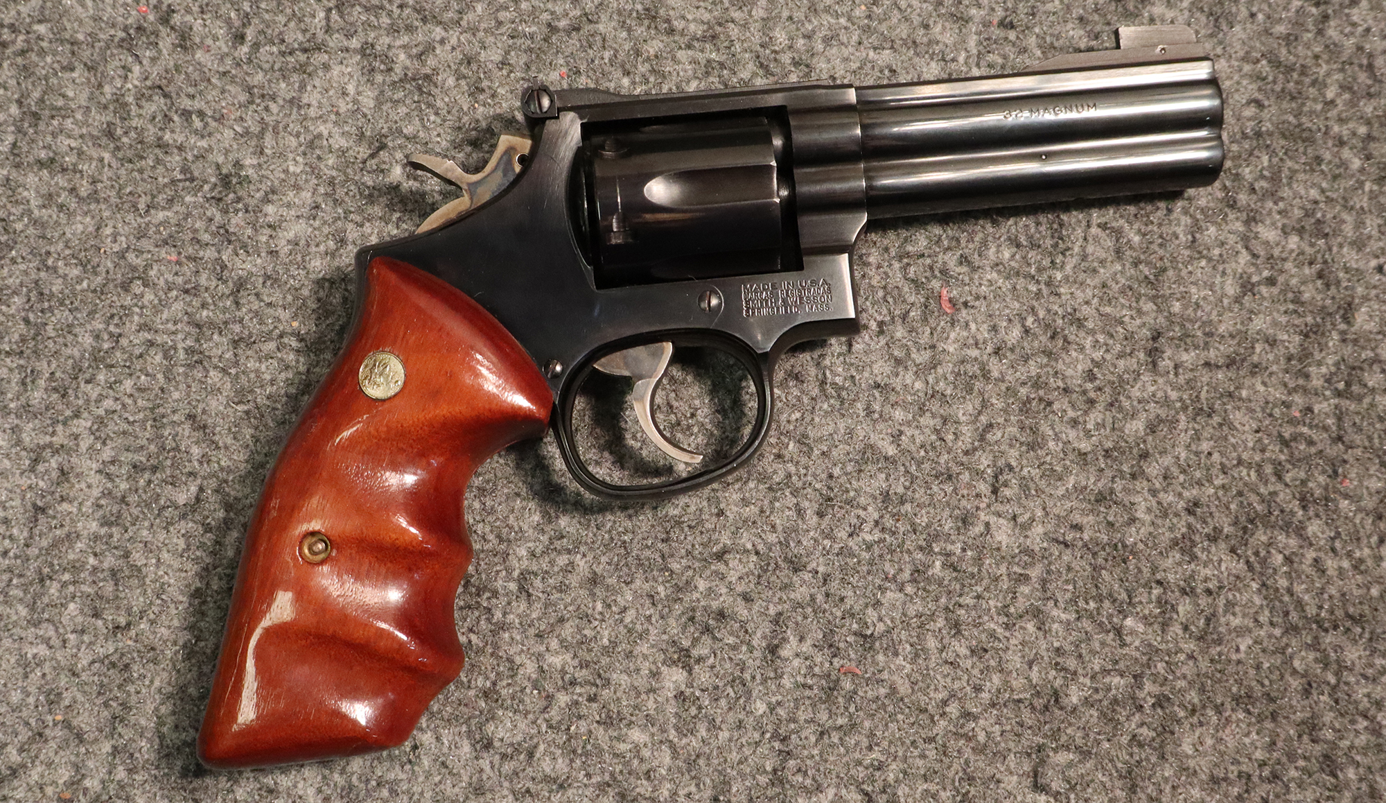 Image of Smith & Wesson ~ 16-4 ~ .32 Magnum (SKU: 4840509)