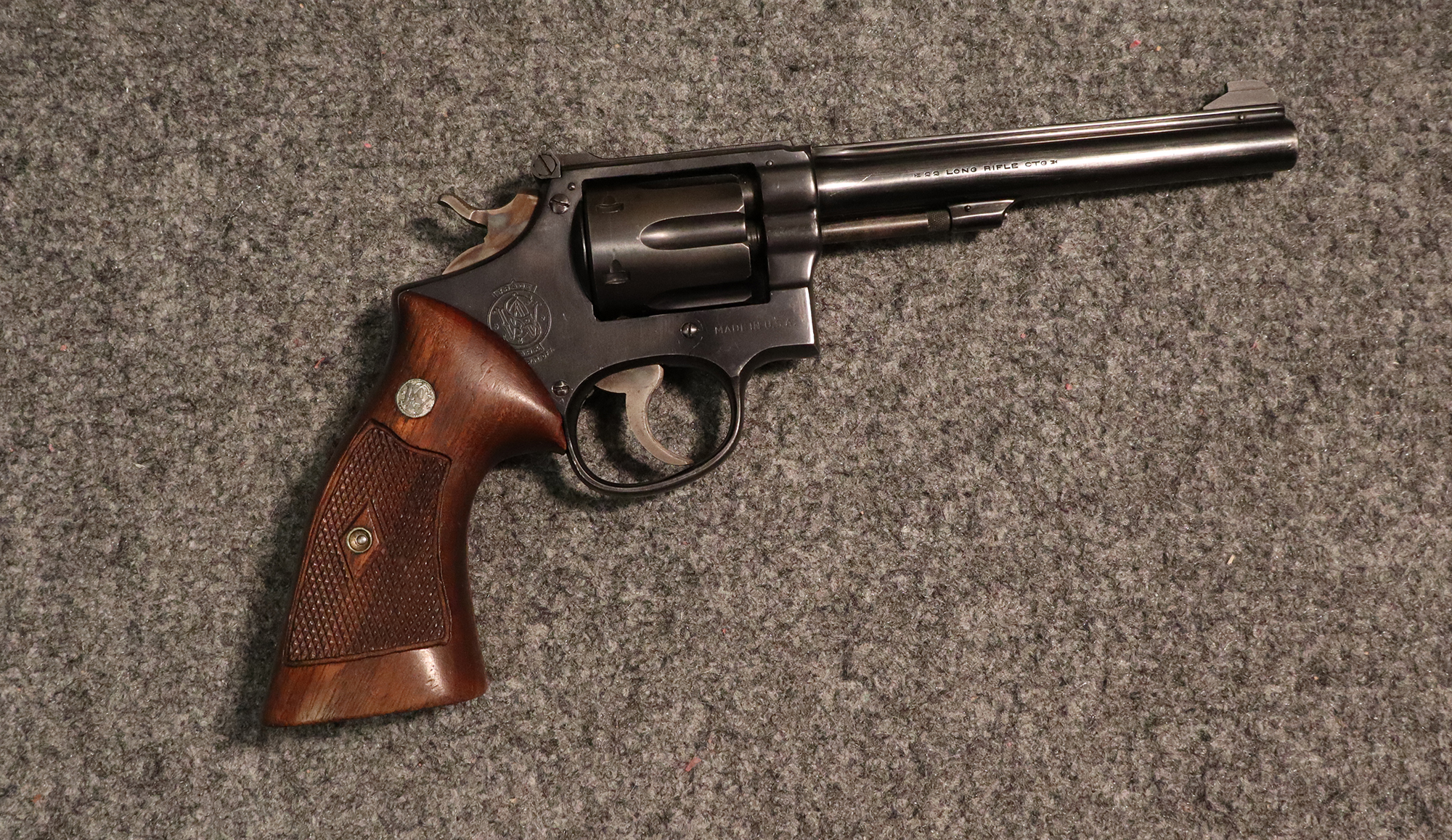 Image of Smith & Wesson ~ Revolver ~ .22 Long Rifle (4841362)