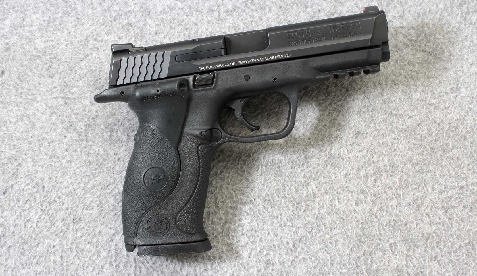Smith &Wesson ~ M&ampP 9 with Crimson Trace Laser Grip ~ 9mm Para. - Smith & Wesson